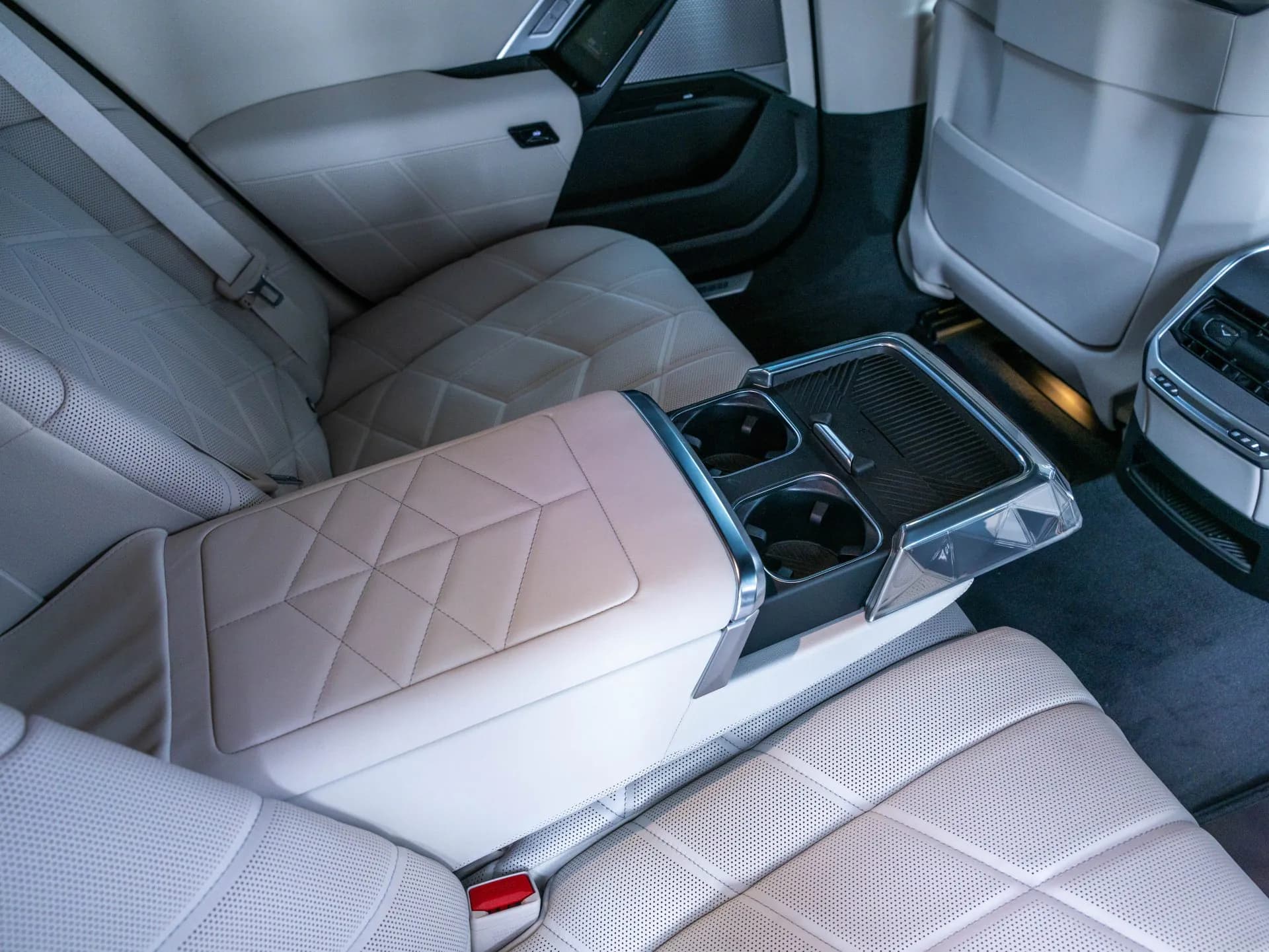 BMW  740 Long/M-Sport Pro — imaginea 20