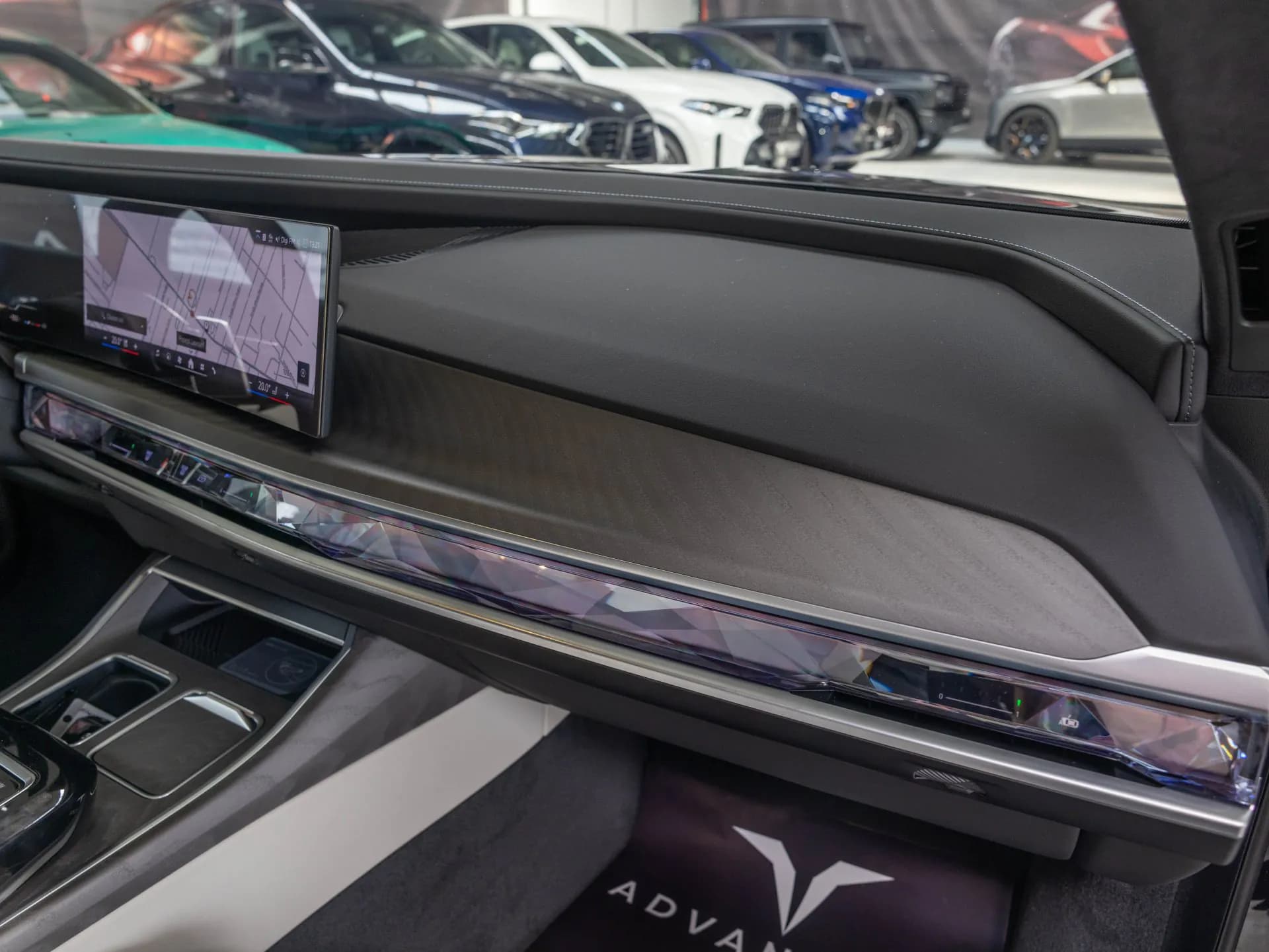 BMW  740 Long/M-Sport Pro — imaginea 29