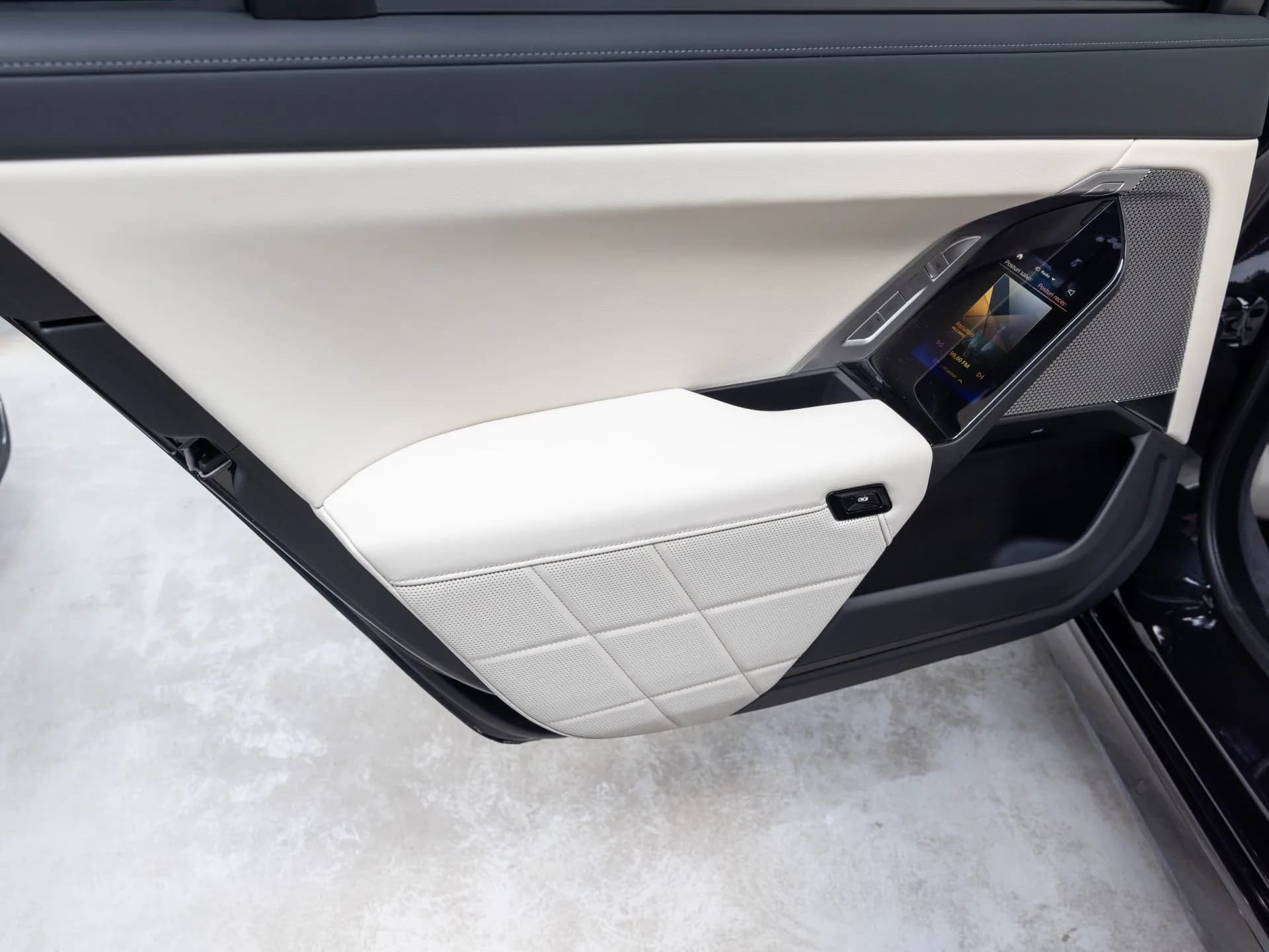 BMW  740 Long/M-Sport Pro — imaginea 38