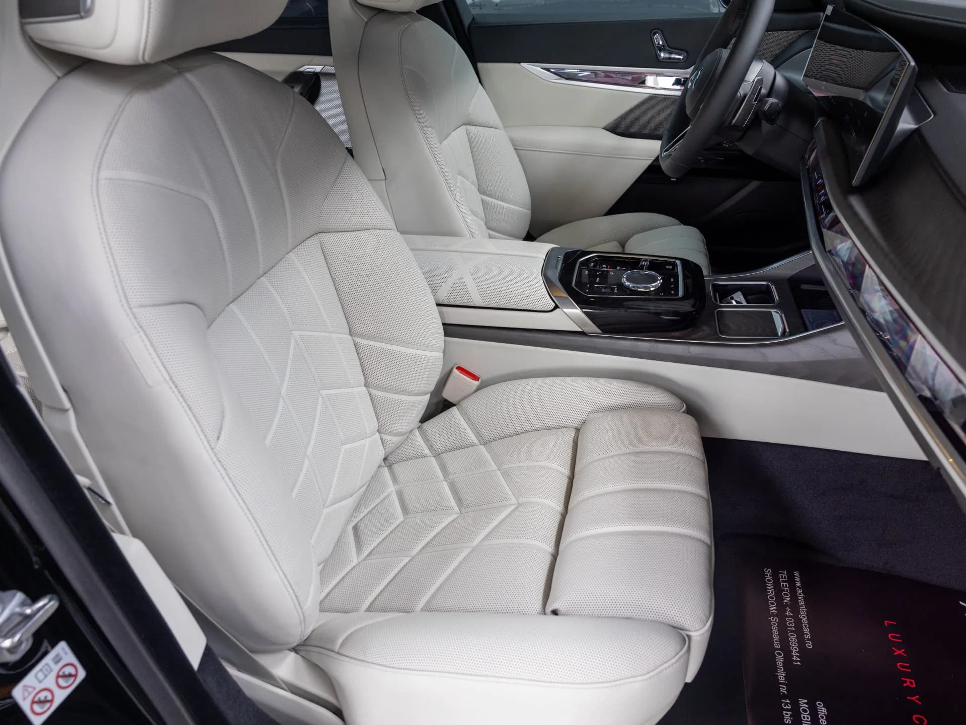 BMW  740 Long/M-Sport Pro — imaginea 25