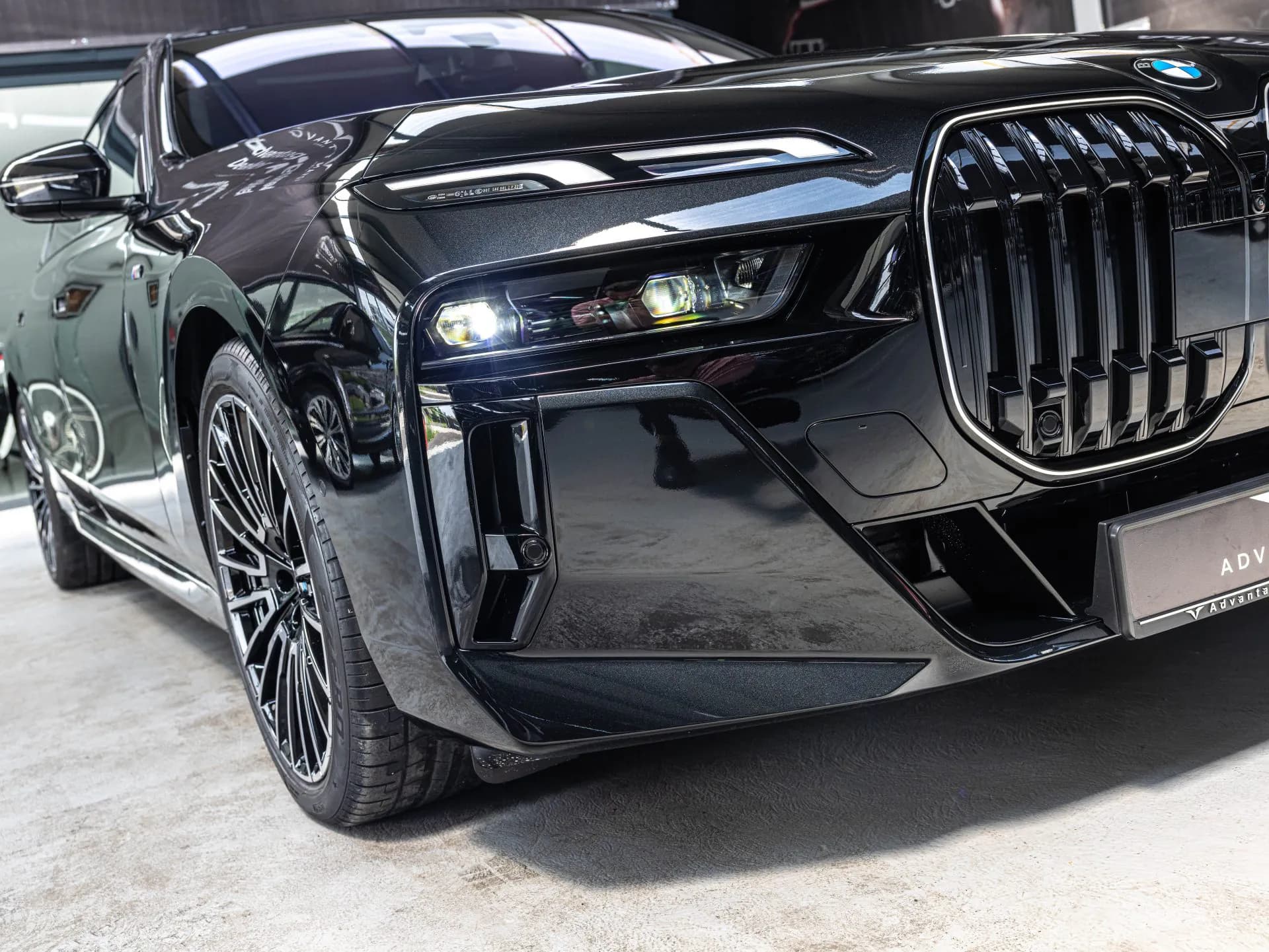 BMW  740 Long/M-Sport Pro — imaginea 22
