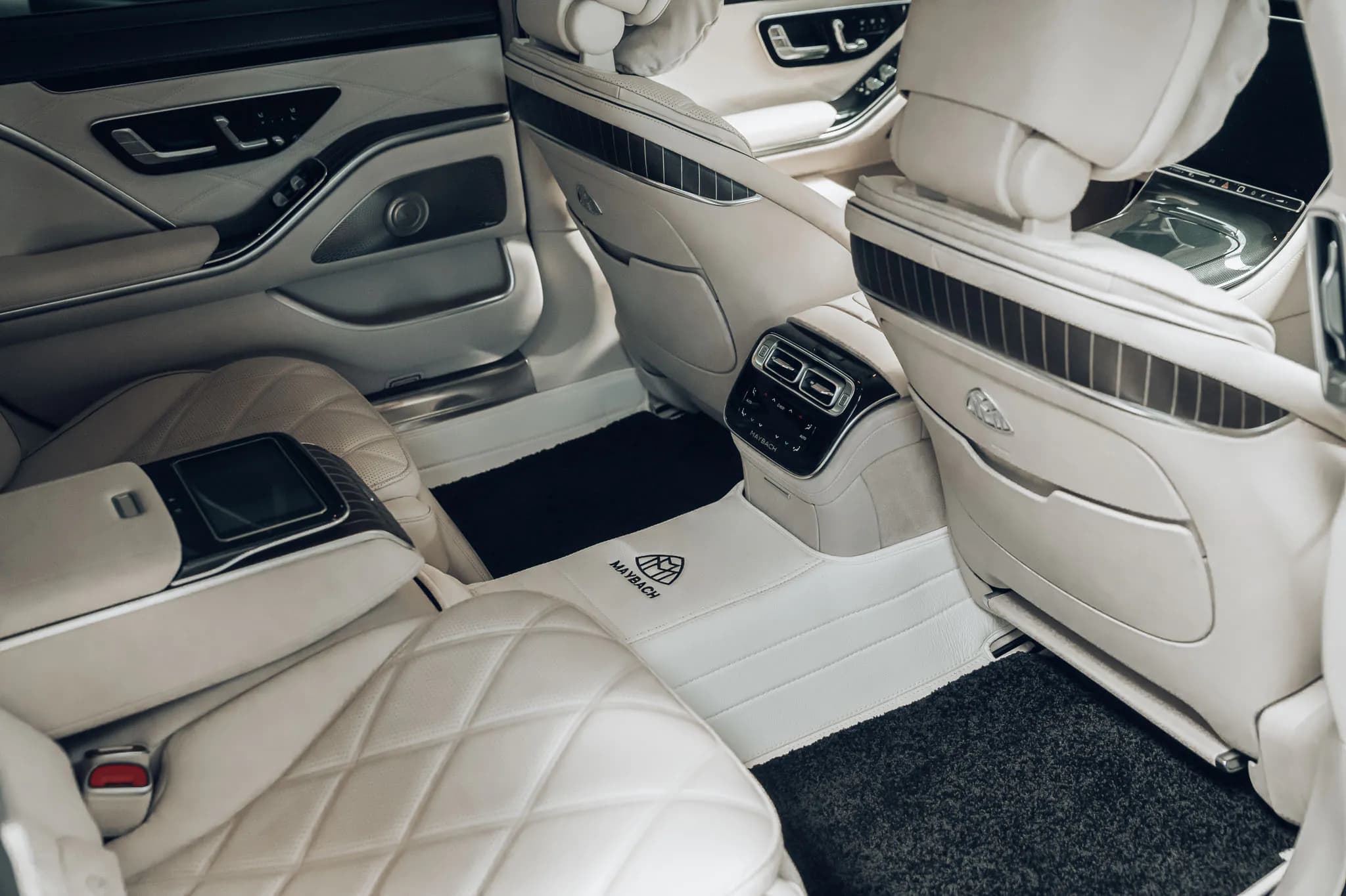 Mercedes-Benz Maybach S 680 4MATIC — imaginea 16