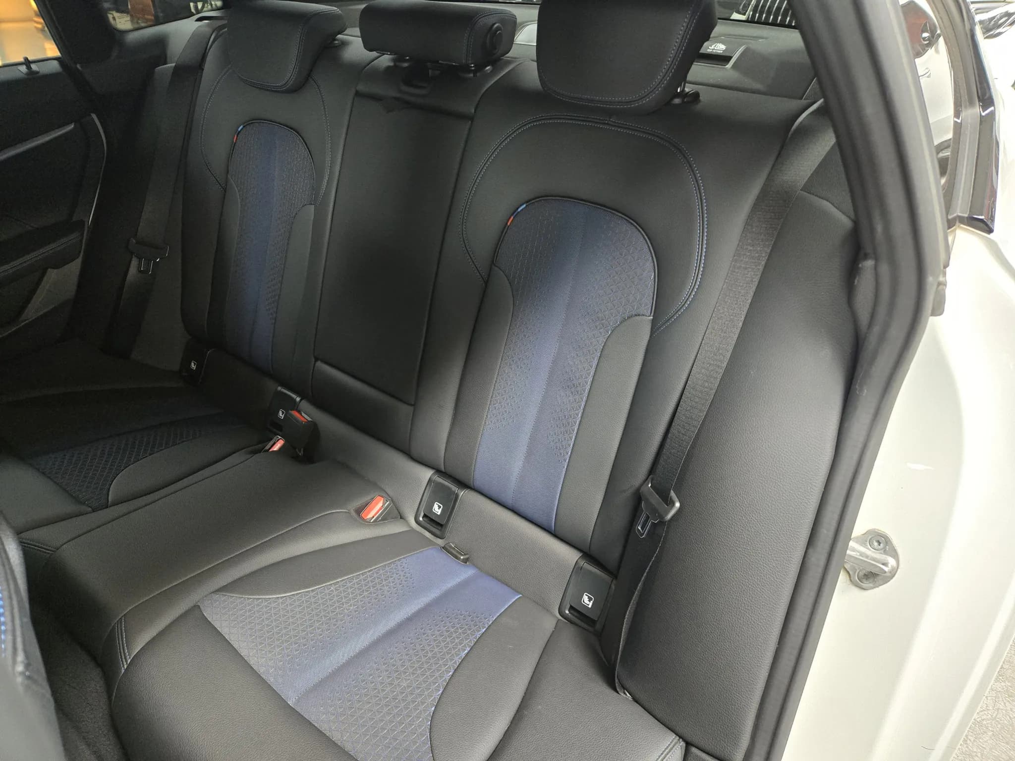 BMW 218i M-Sport — imaginea 15