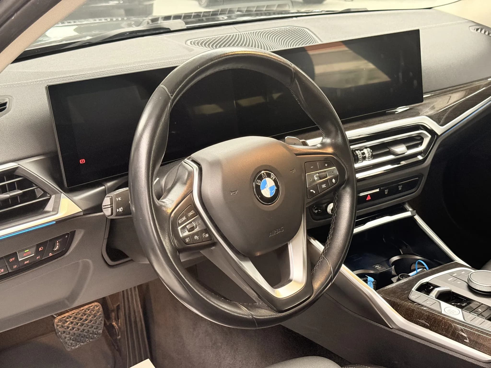 BMW Seria 3 320d xDrive — imaginea 11