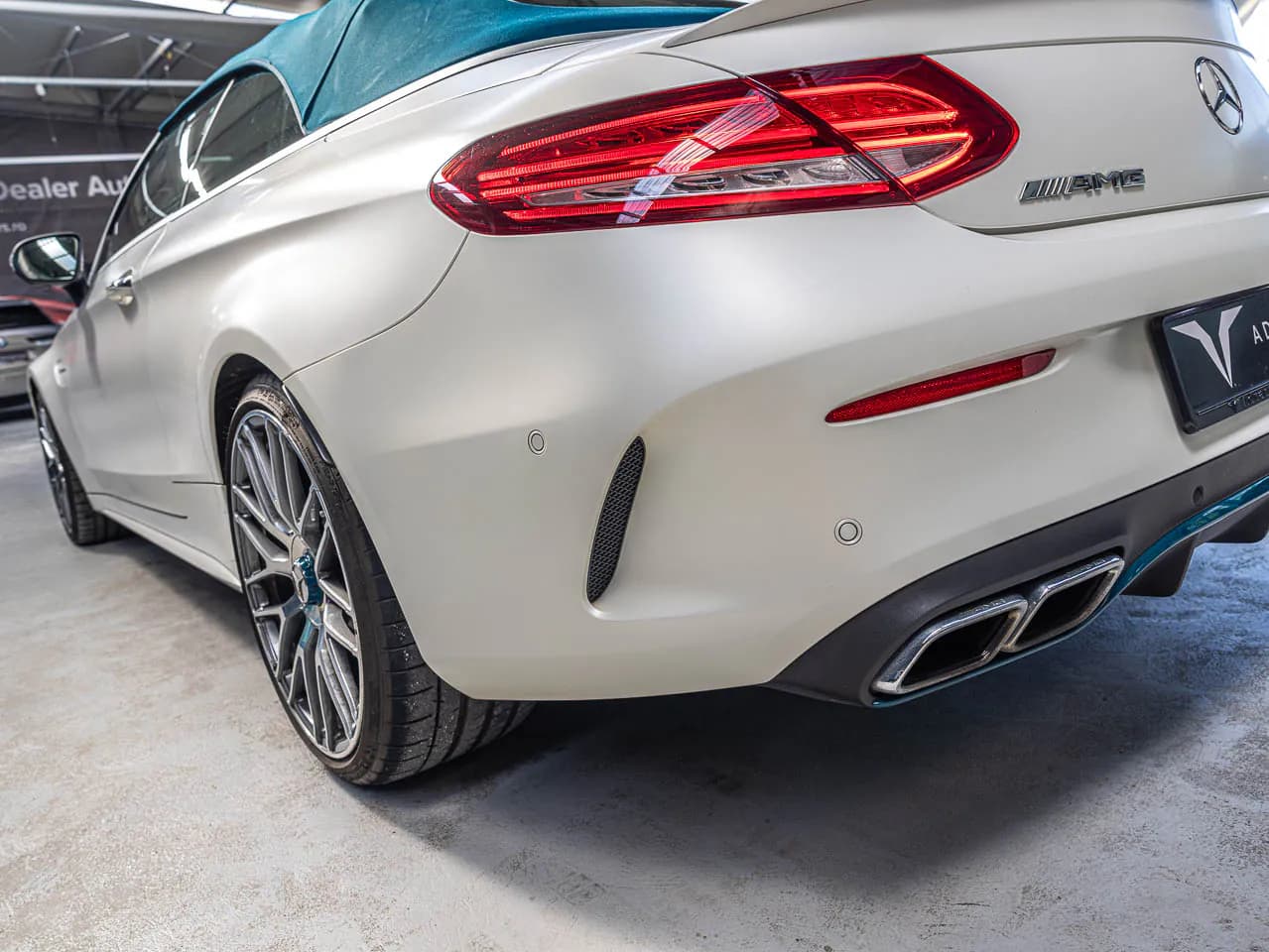 Mercedes Benz C63s Cabrio Edition Blue 1 of 150 — imaginea 13