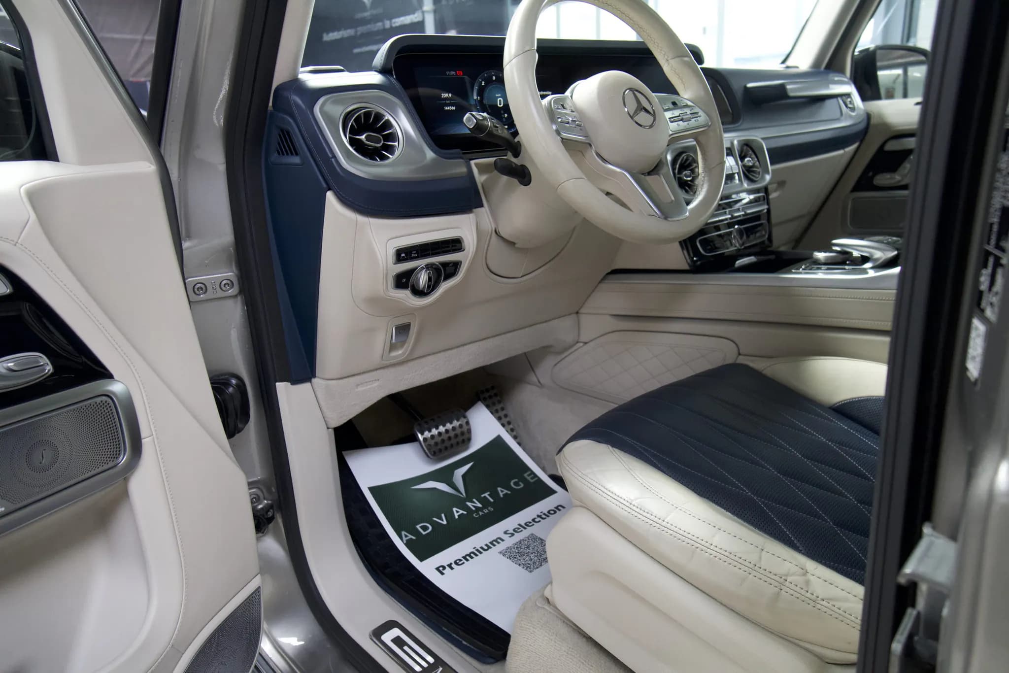 Mercedes Benz G400 Stronger Than Time Edition — imaginea 13
