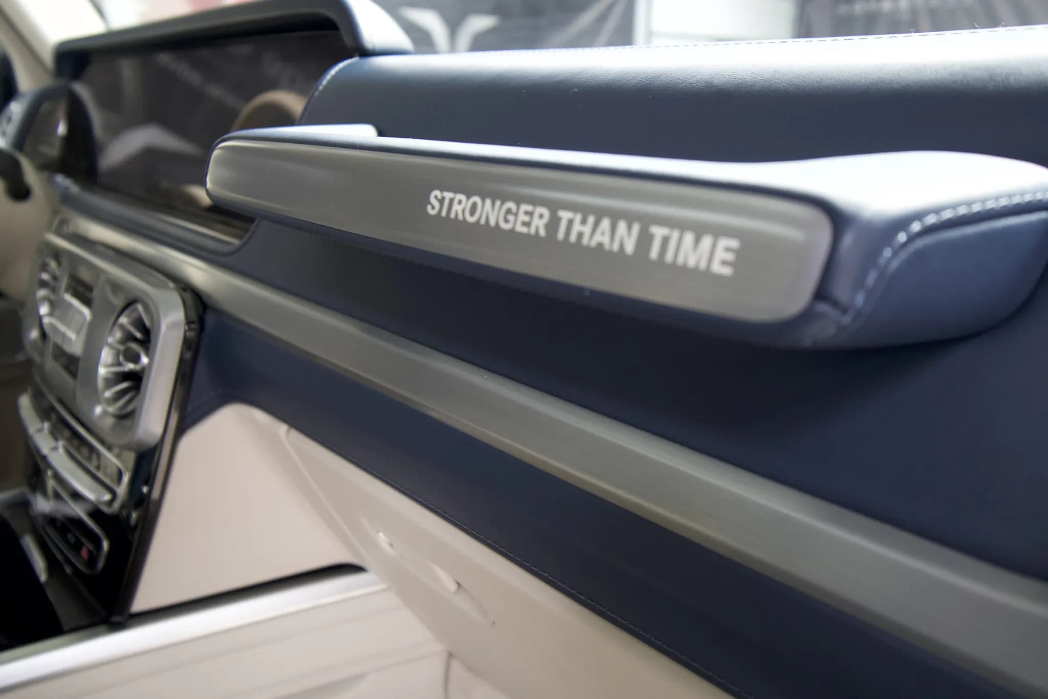 Mercedes Benz G400 Stronger Than Time Edition — imaginea 17