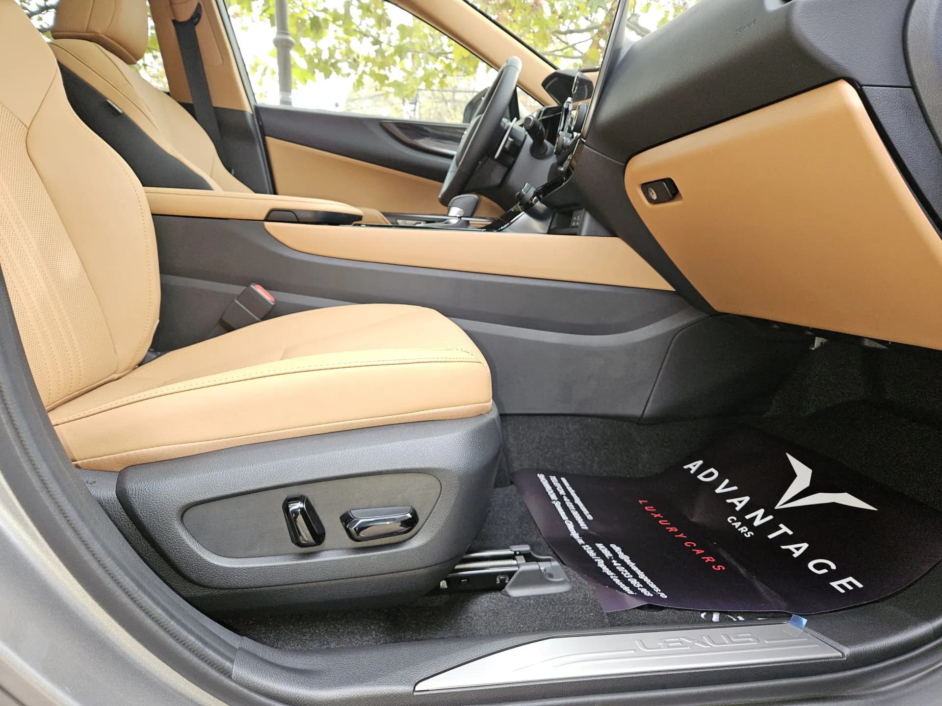 Lexus NX 350 - 4 WD-EXECUTIVE-HUD-360 — imaginea 32
