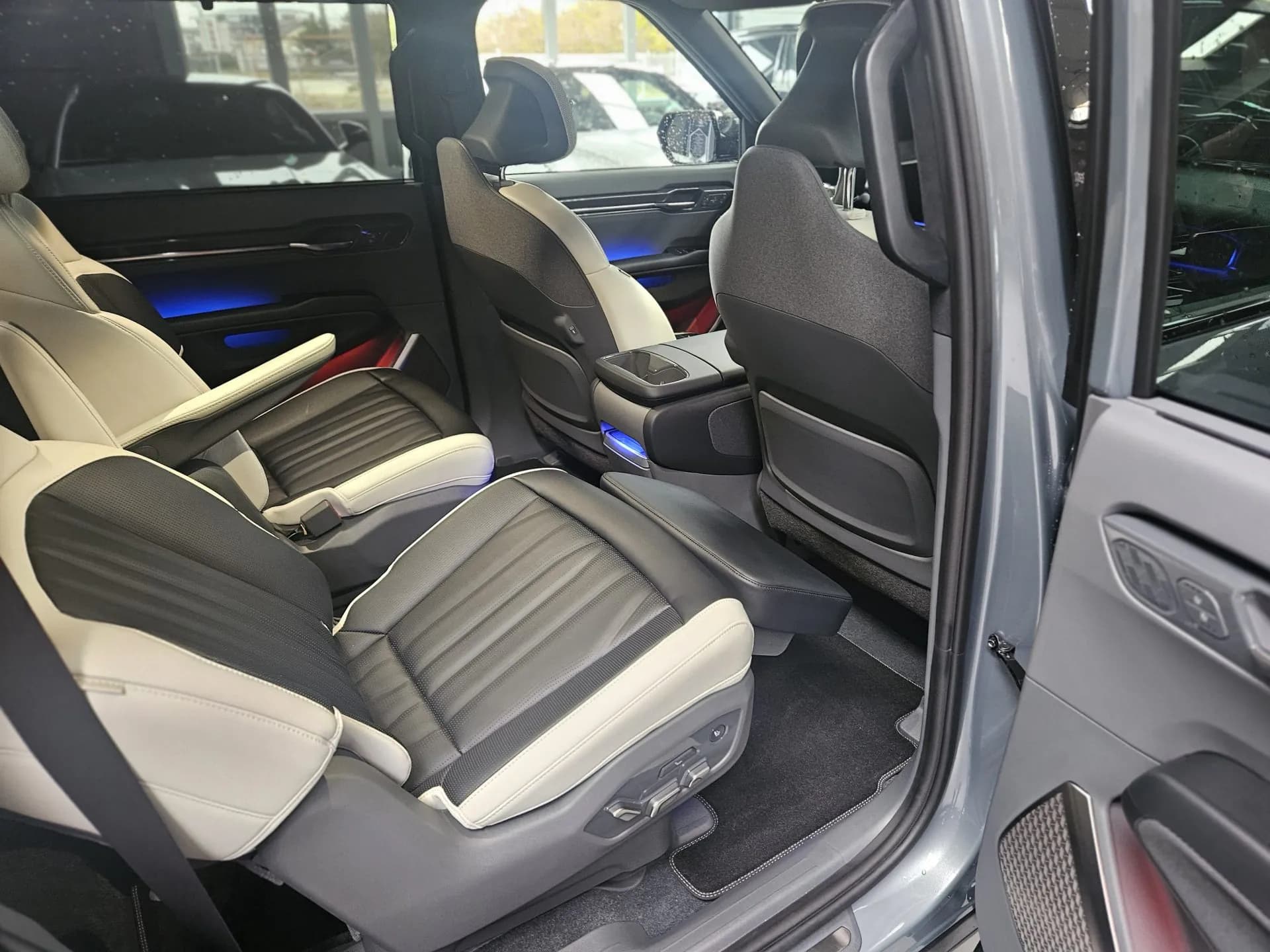 Kia EV9 AWD GT-LINE — imaginea 14