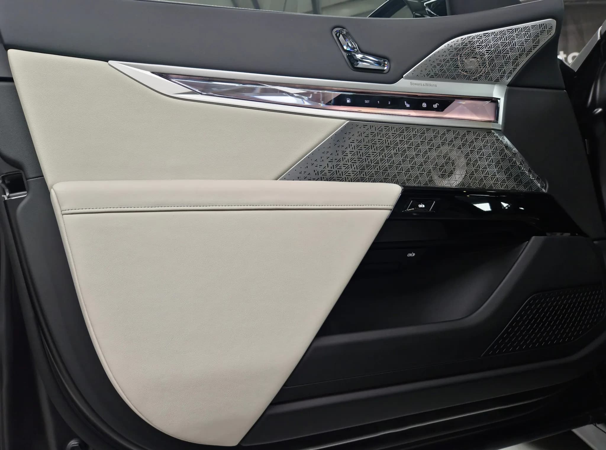 BMW M760e — imaginea 20