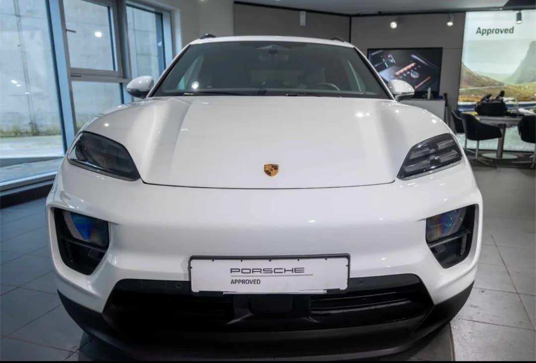 Porsche Macan 4