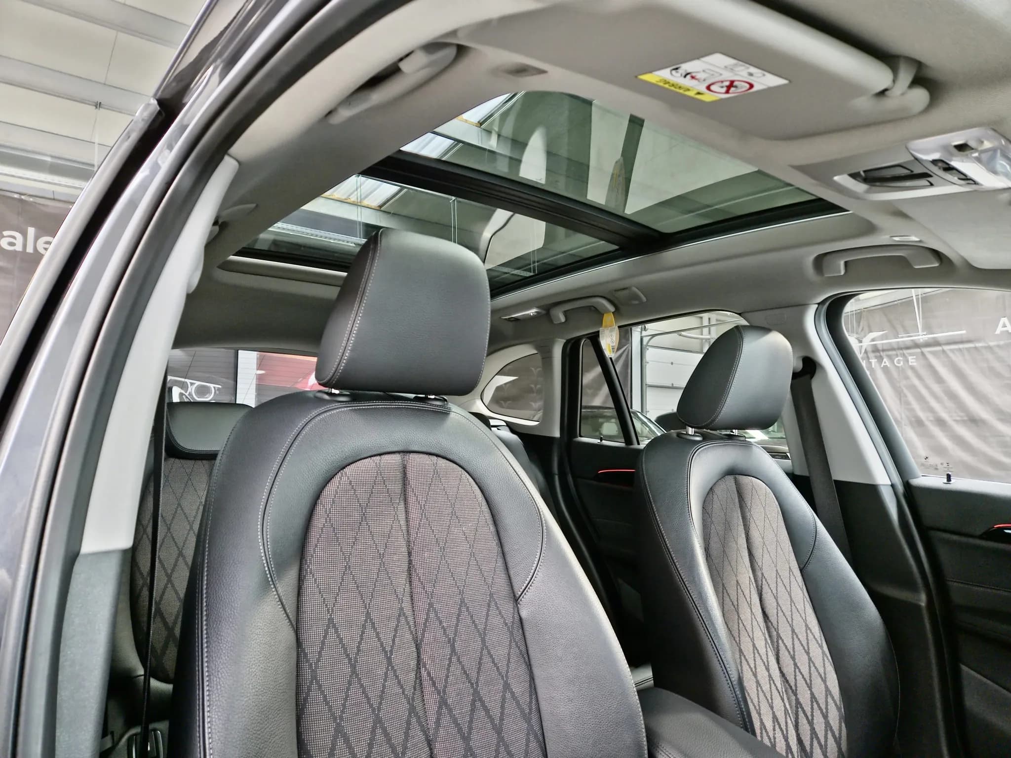 BMW X1 20d xDrive — imaginea 14