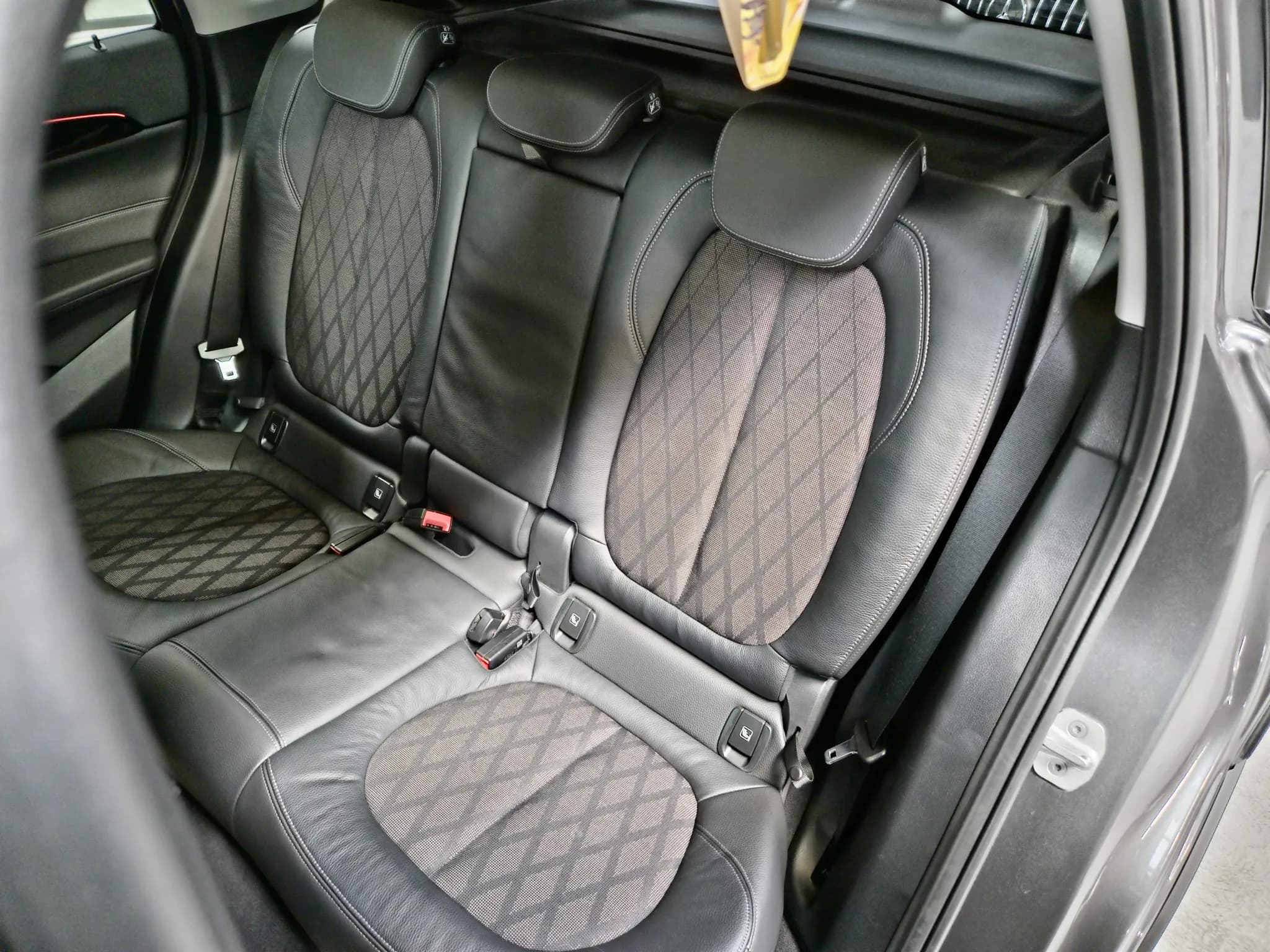 BMW X1 20d xDrive — imaginea 16