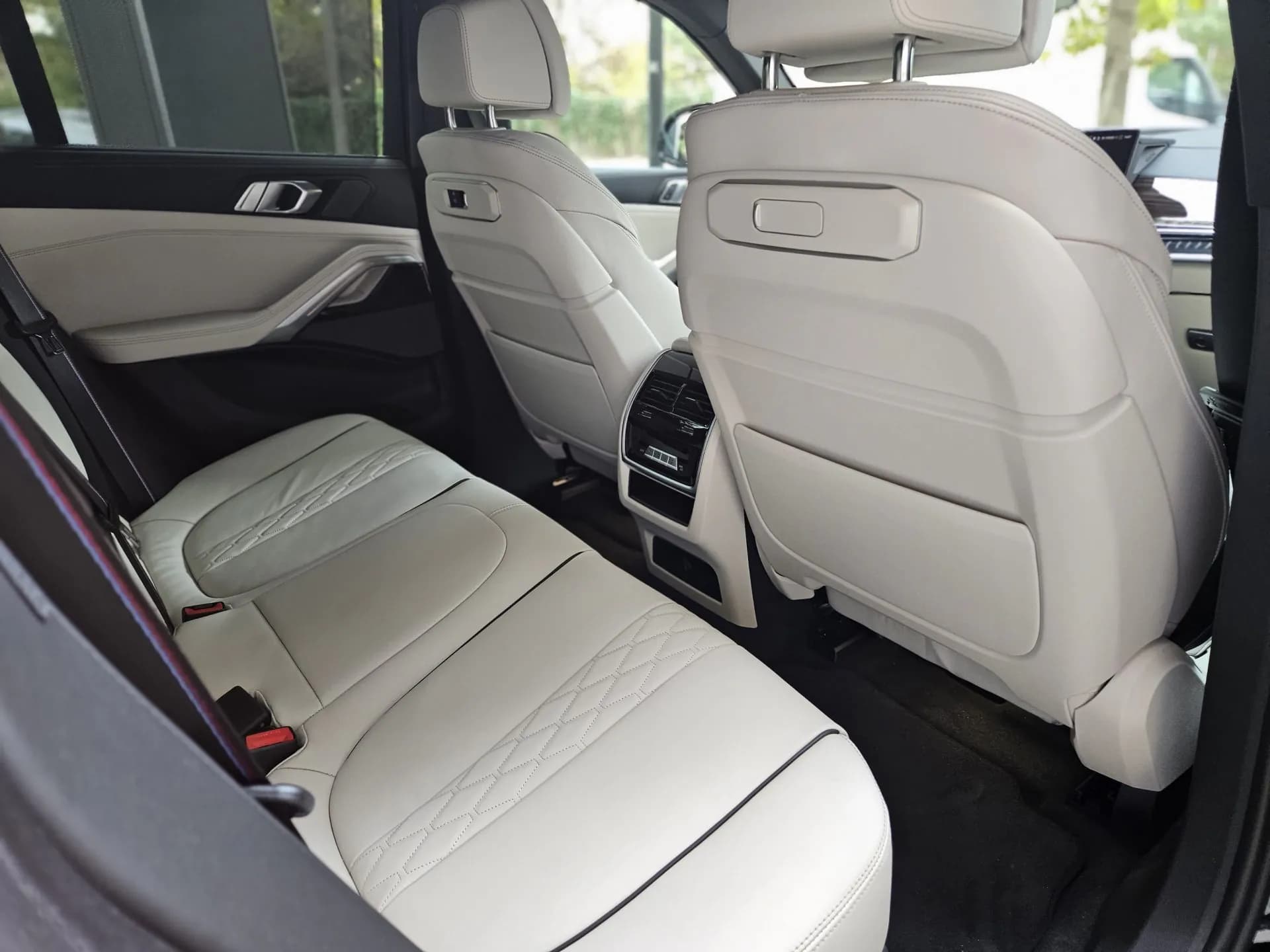 BMW X6 40i xDrive M-Sport — imaginea 15