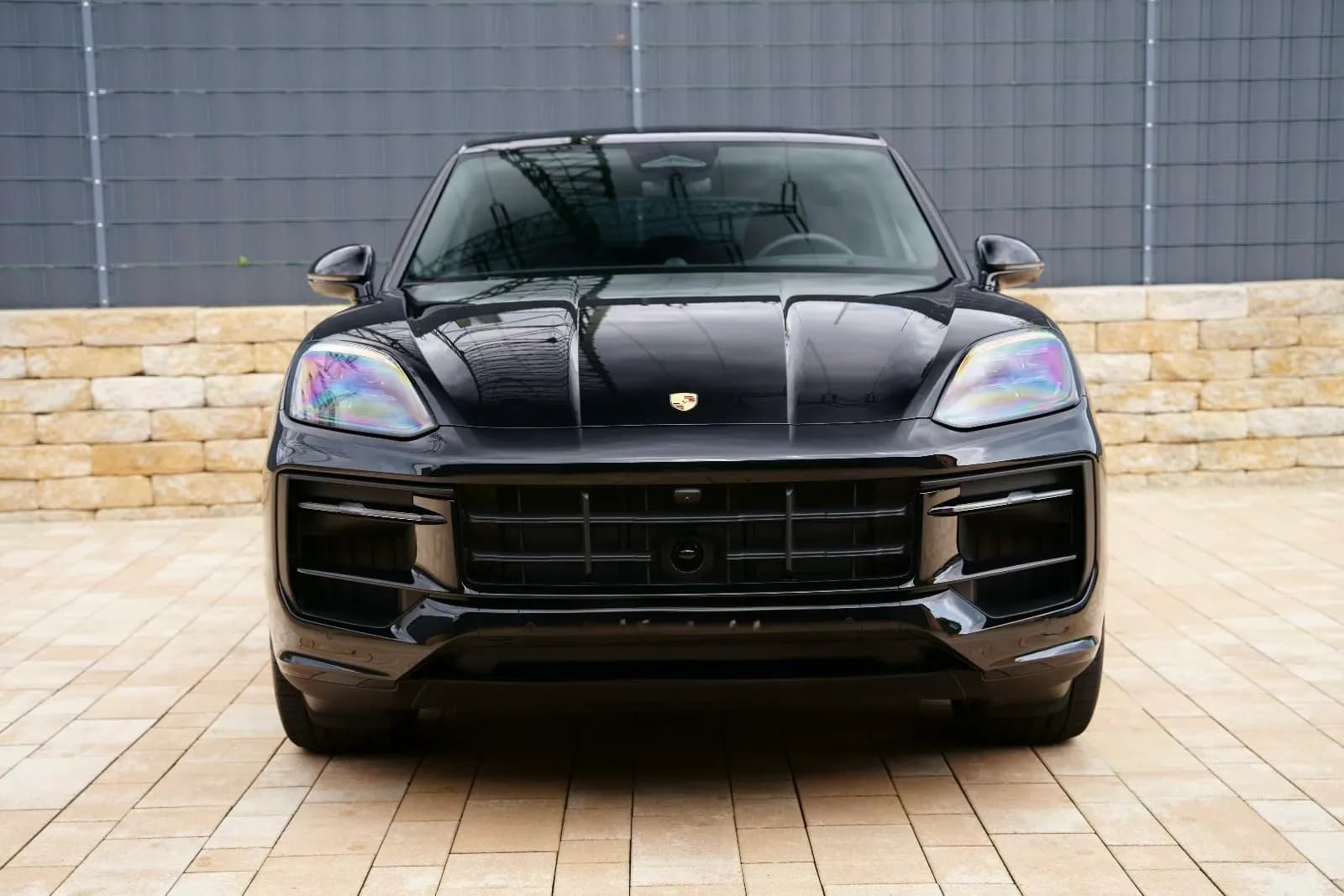Porsche Cayenne E-Hybrid Coupe Black Edition
