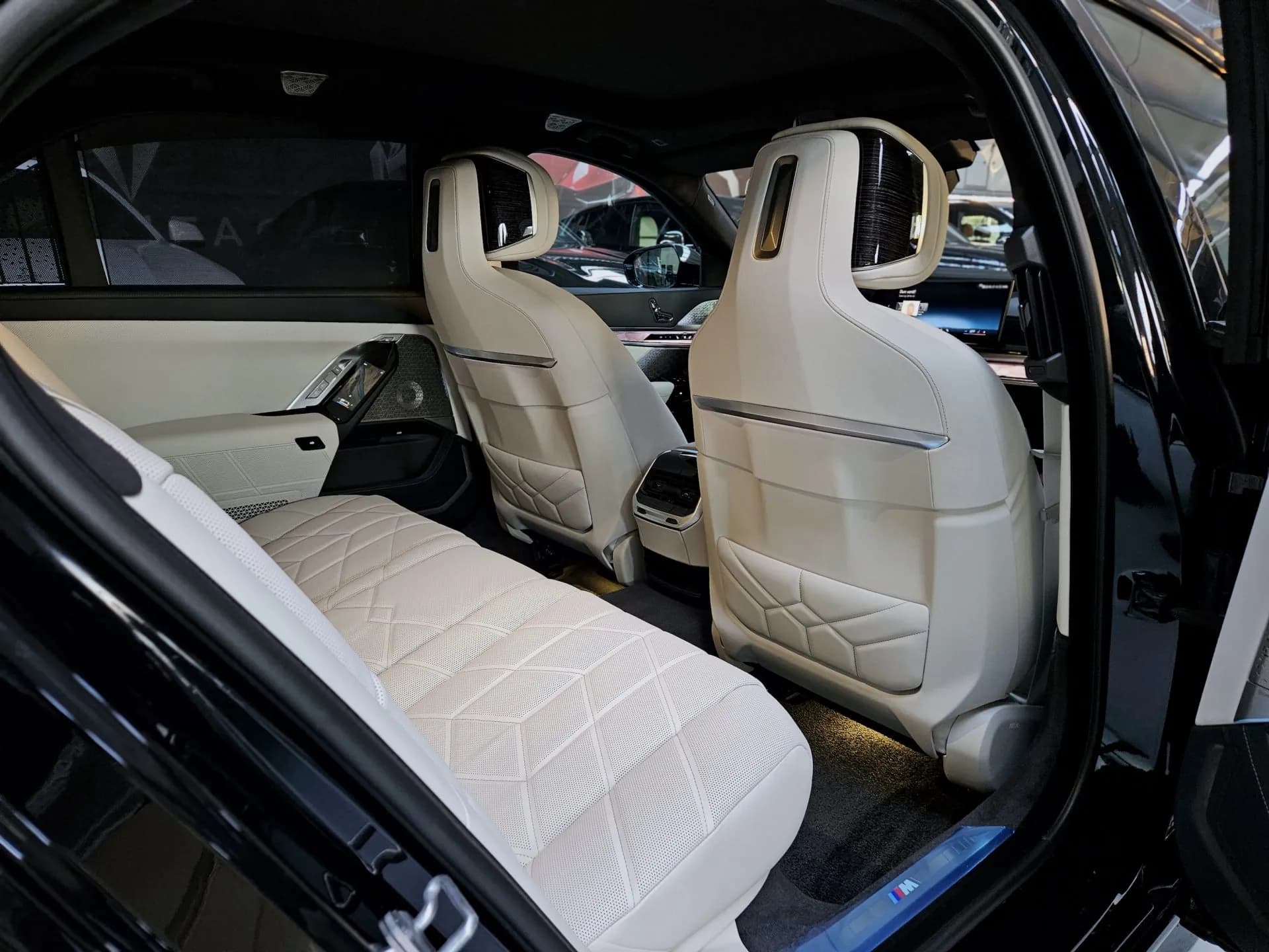 BMW 740d xDrive/M-Sport/BO&W/Sky Lounge — imaginea 15
