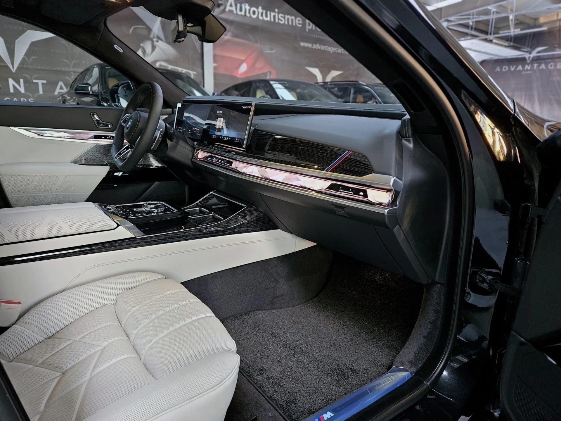 BMW 740d xDrive/M-Sport/BO&W/Sky Lounge — imaginea 11