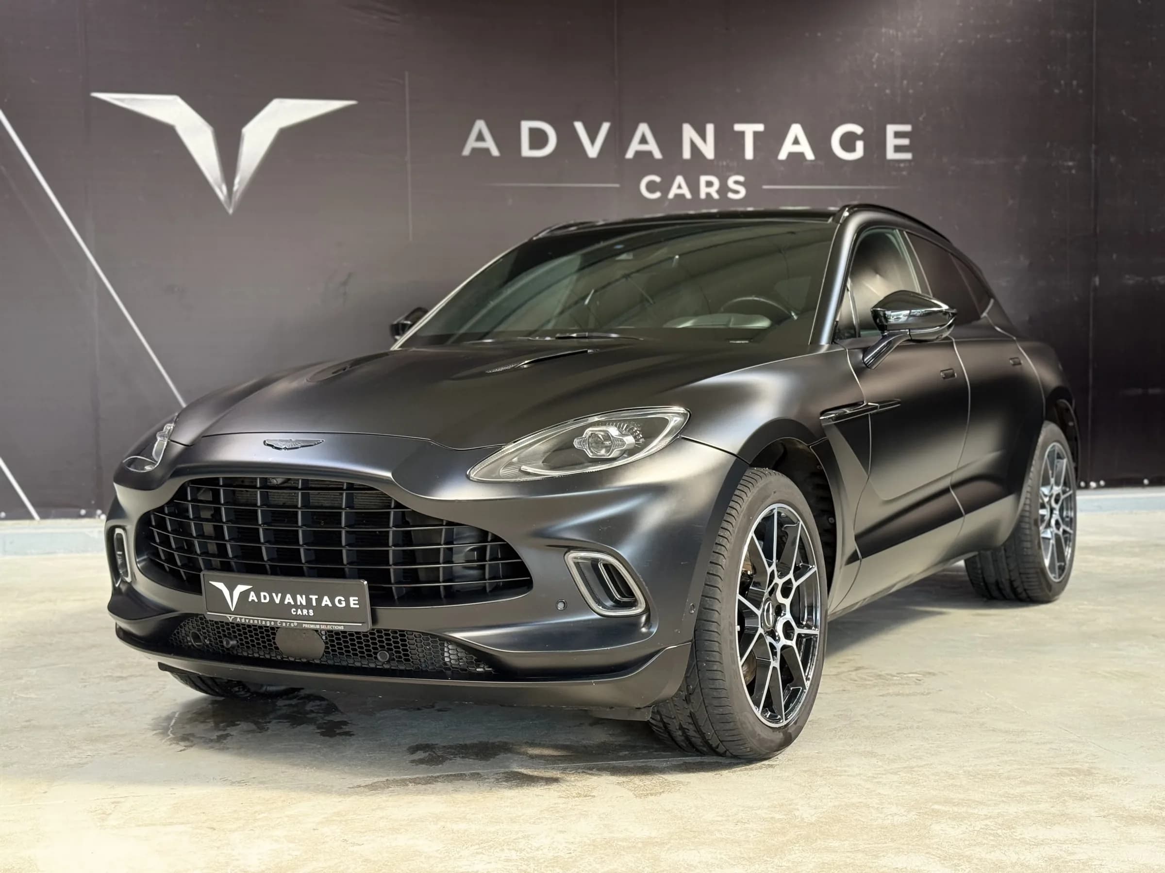 Aston Martin DBX