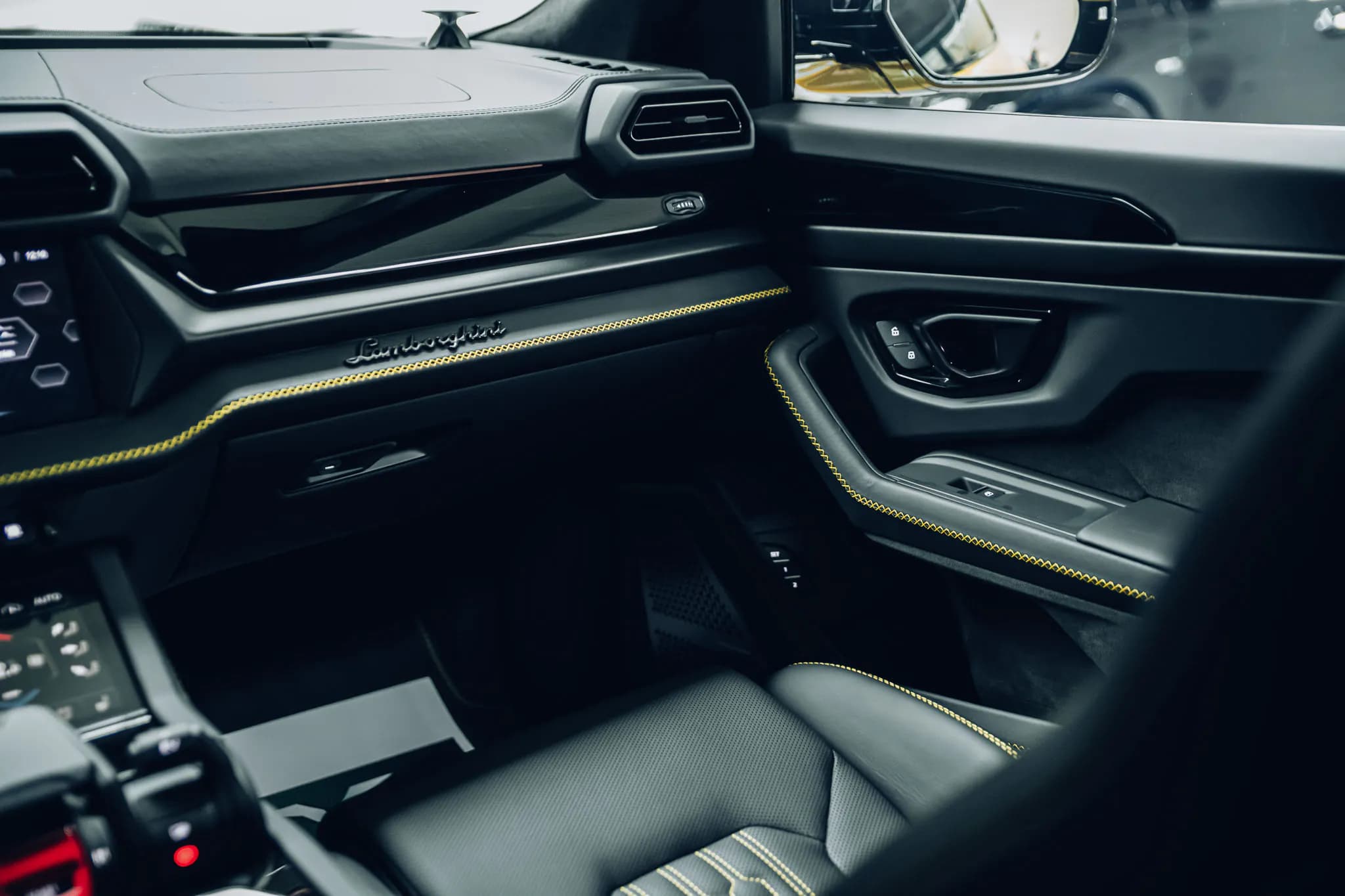 Lamborghini Urus SE — imaginea 47