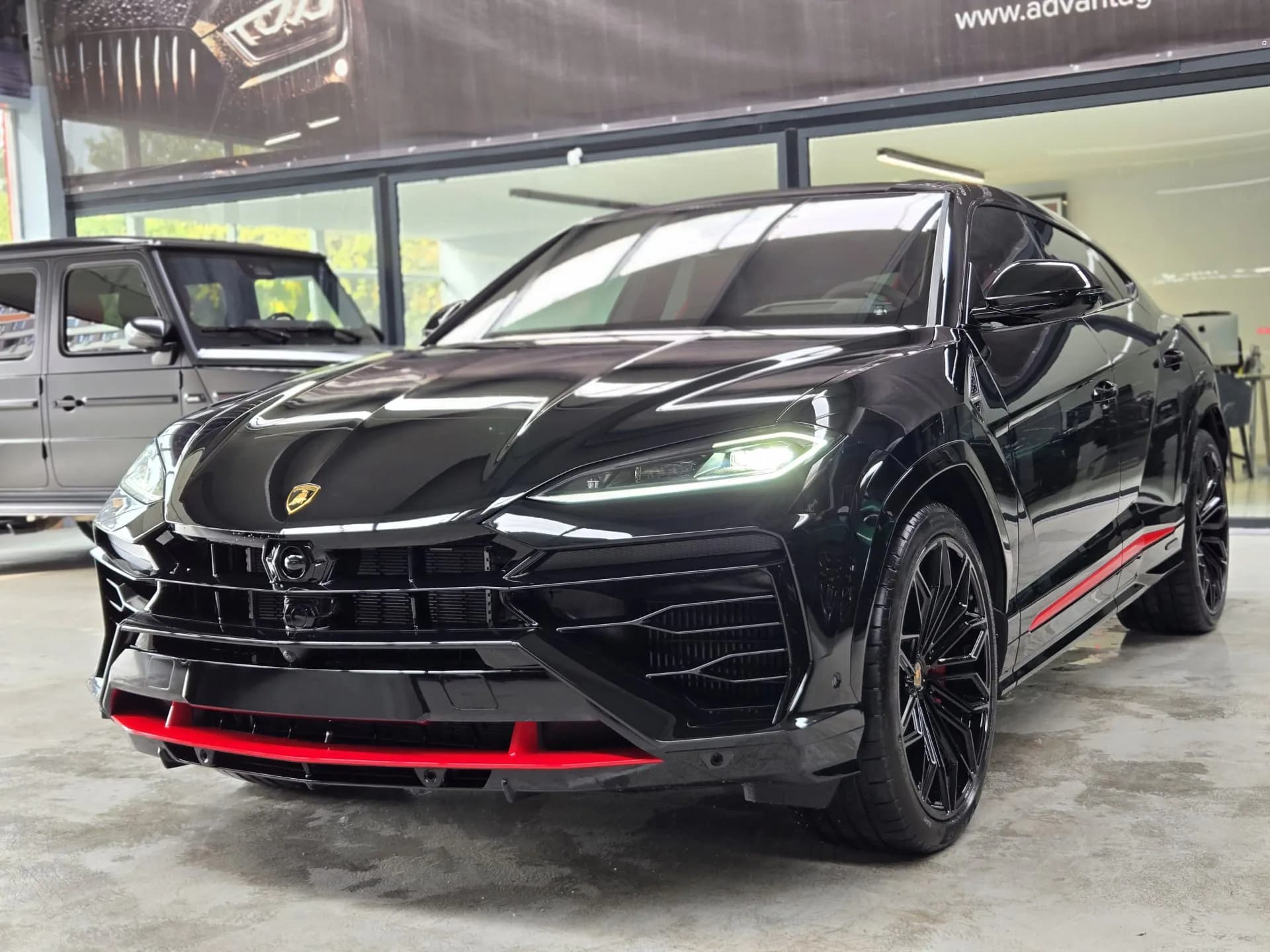 Lamborghini Urus SE — imaginea 9