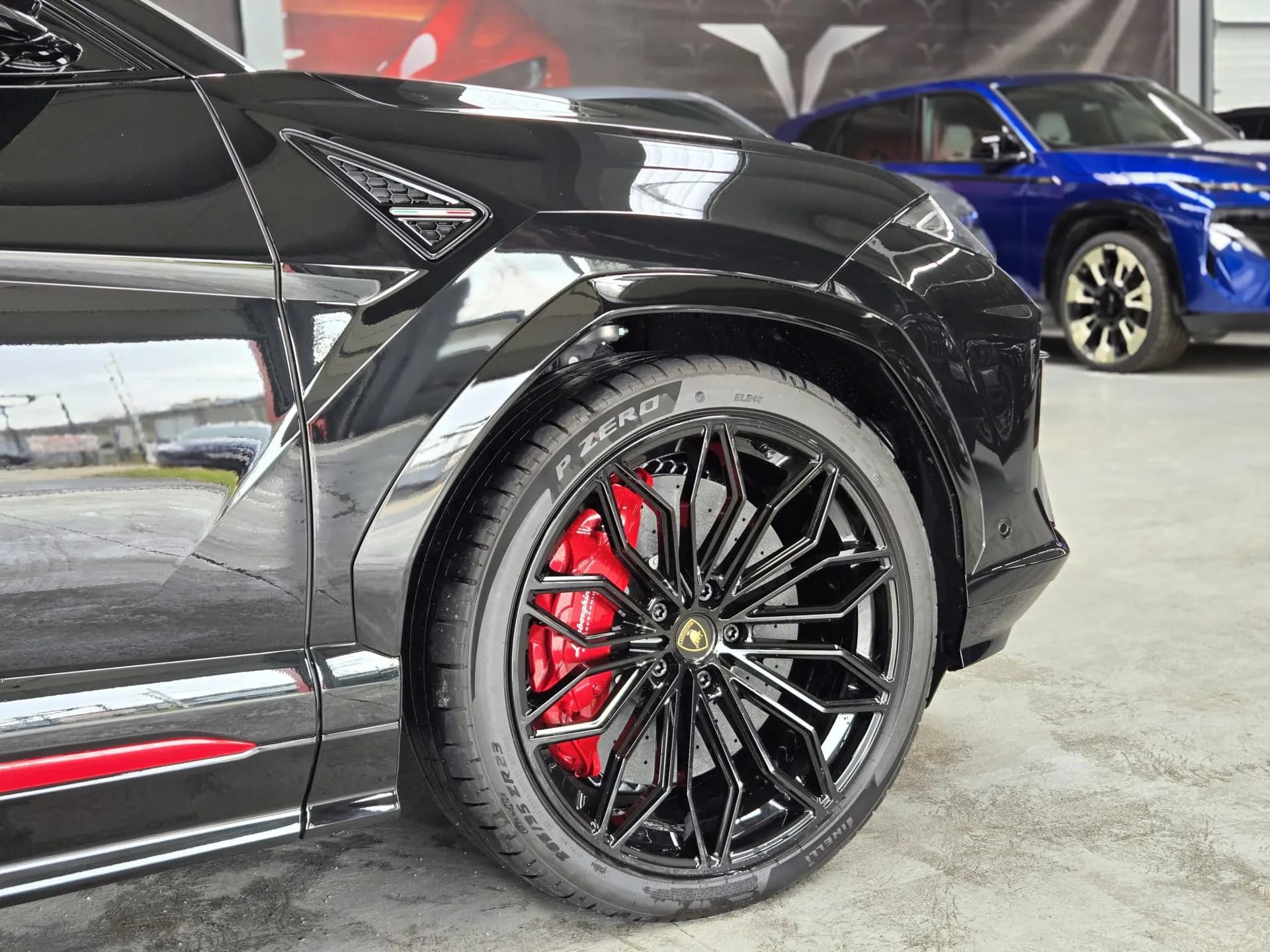 Lamborghini Urus SE — imaginea 12