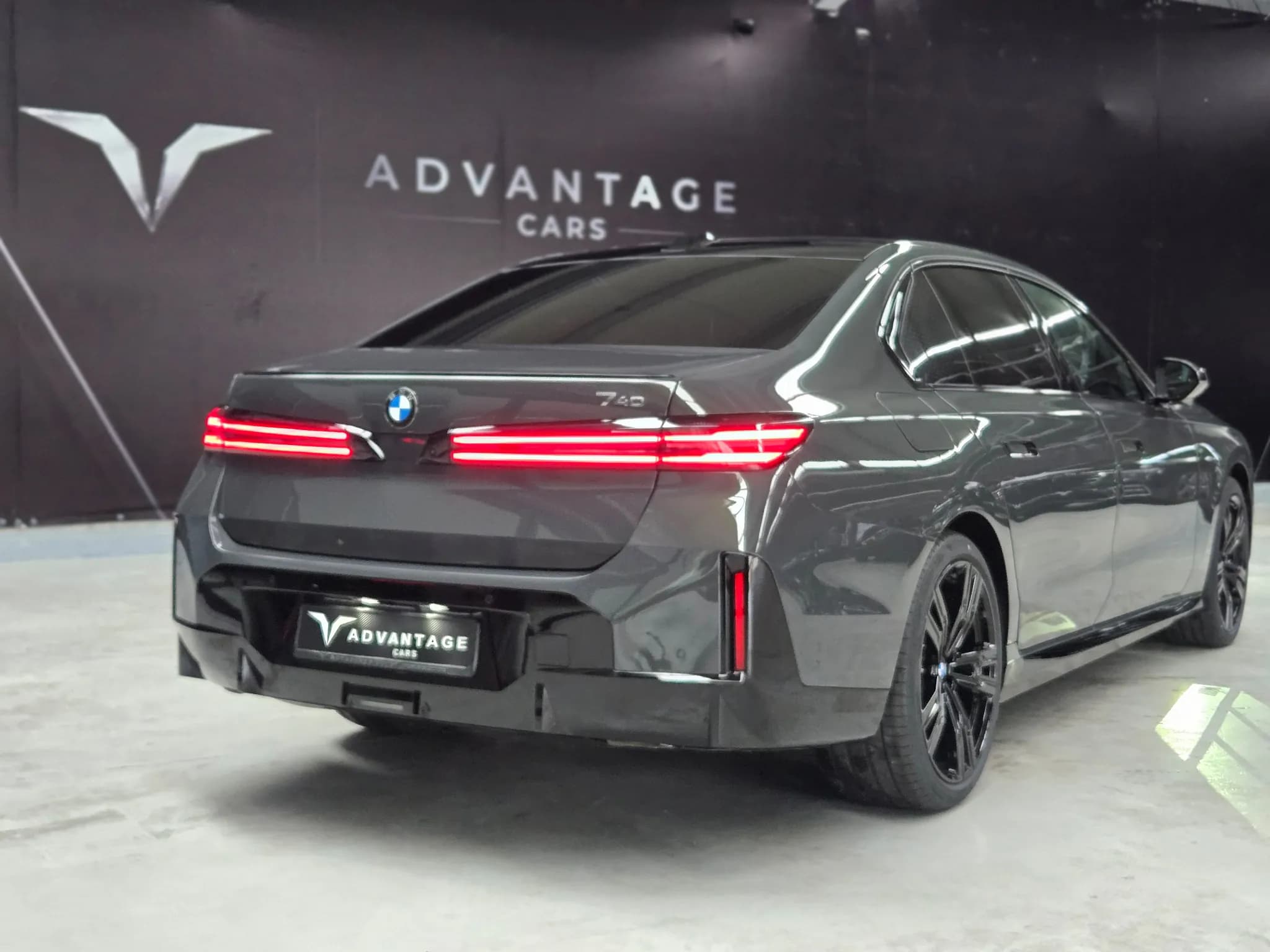 BMW 740 xDrive M-Sport Pro&Individual — imaginea 9