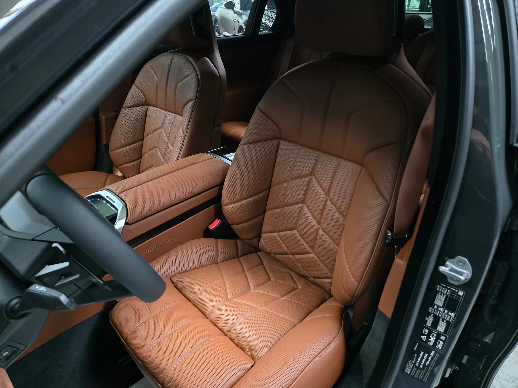 BMW 740 xDrive M-Sport Pro&Individual — imaginea 16