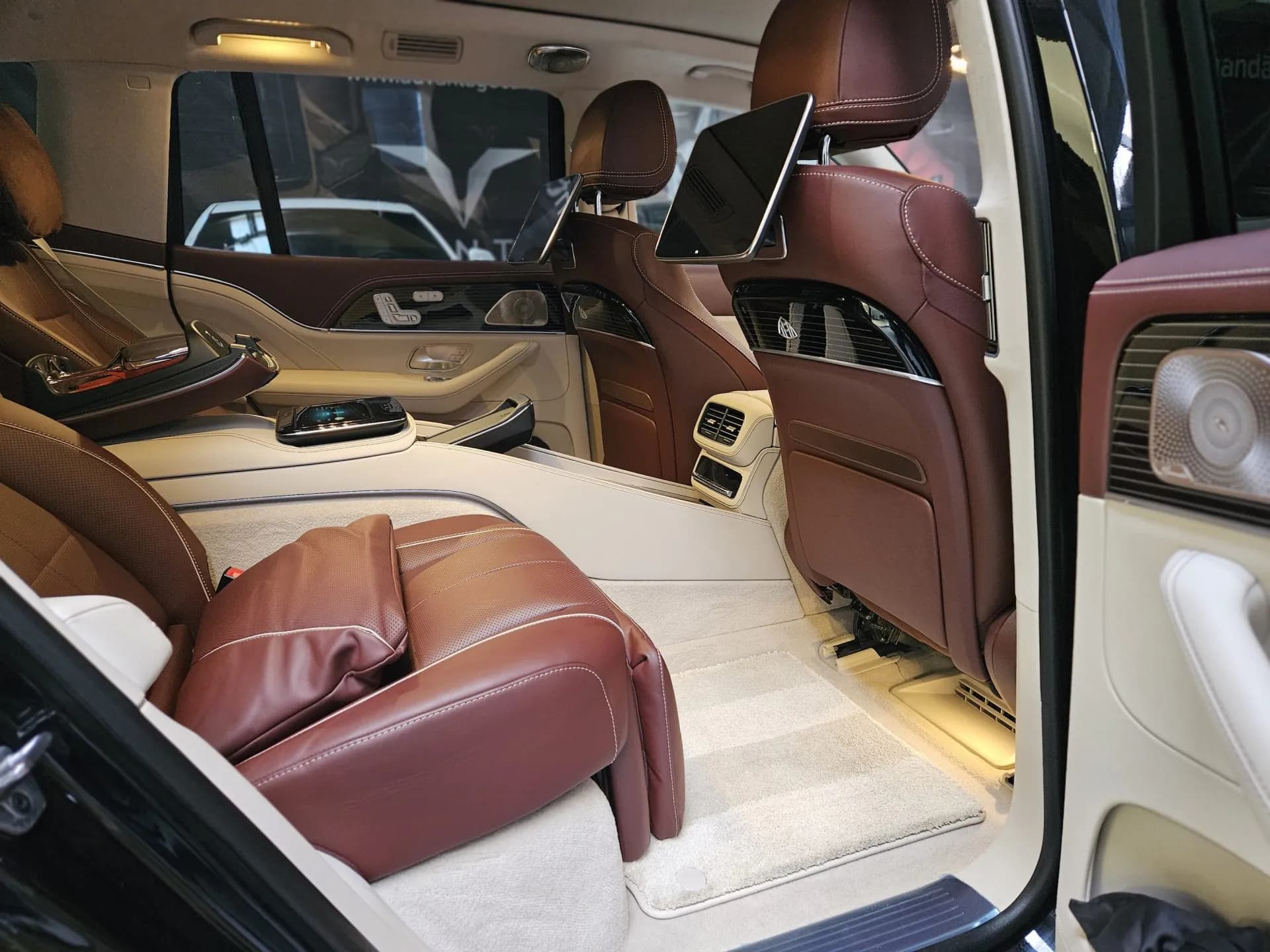 Mercedes Maybach GLS 600 — imaginea 22