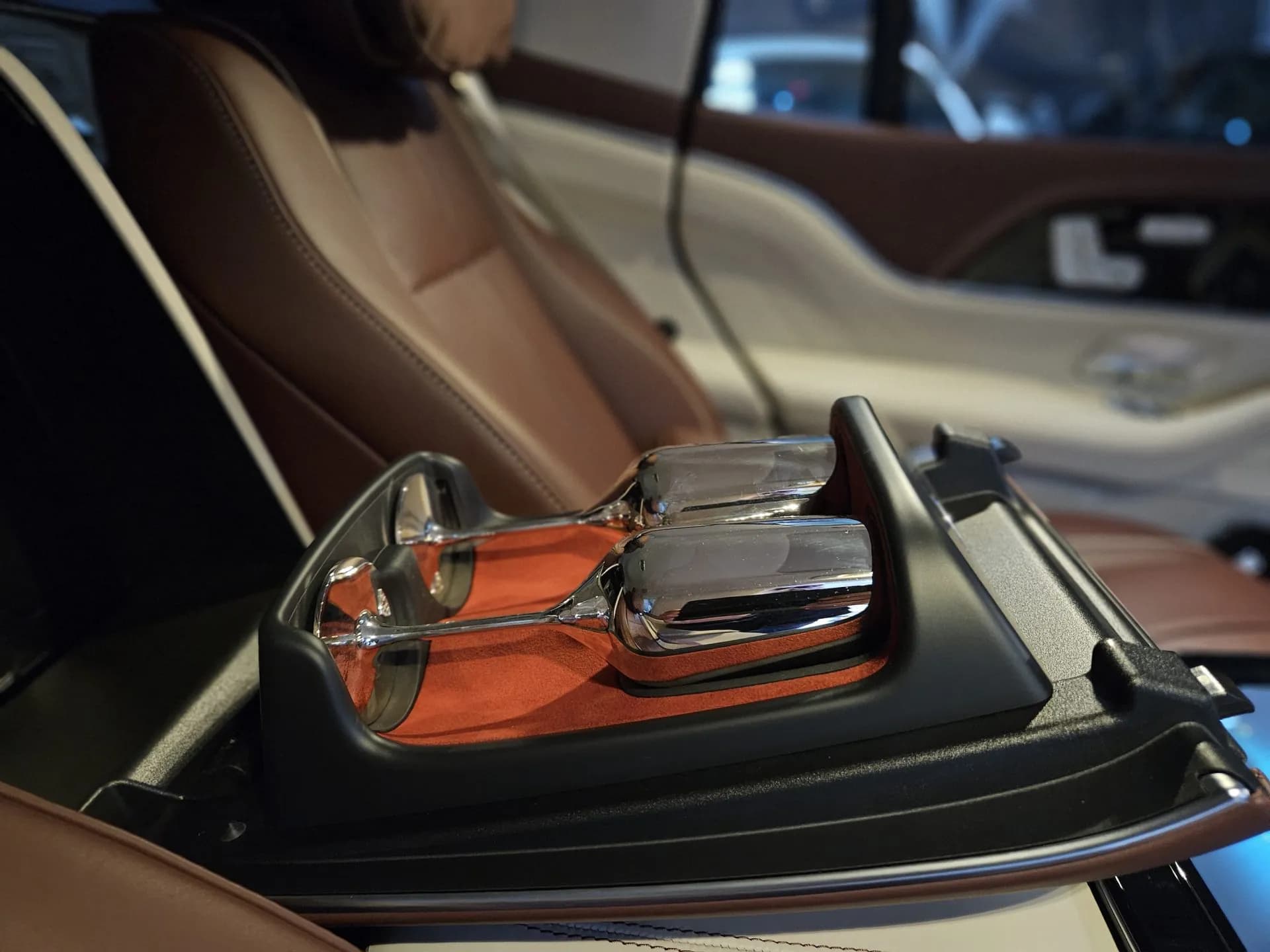 Mercedes Maybach GLS 600 — imaginea 24