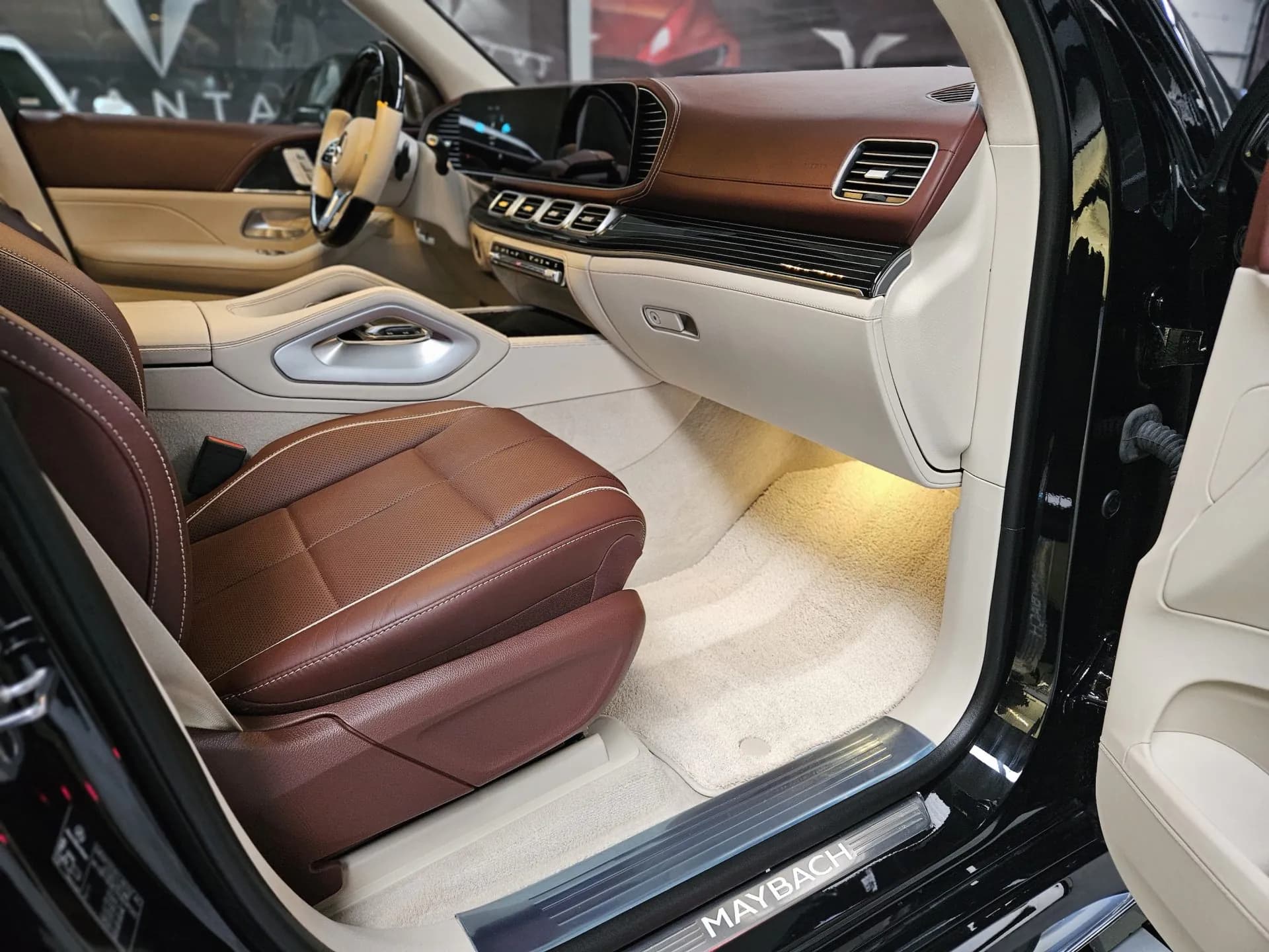 Mercedes Maybach GLS 600 — imaginea 12