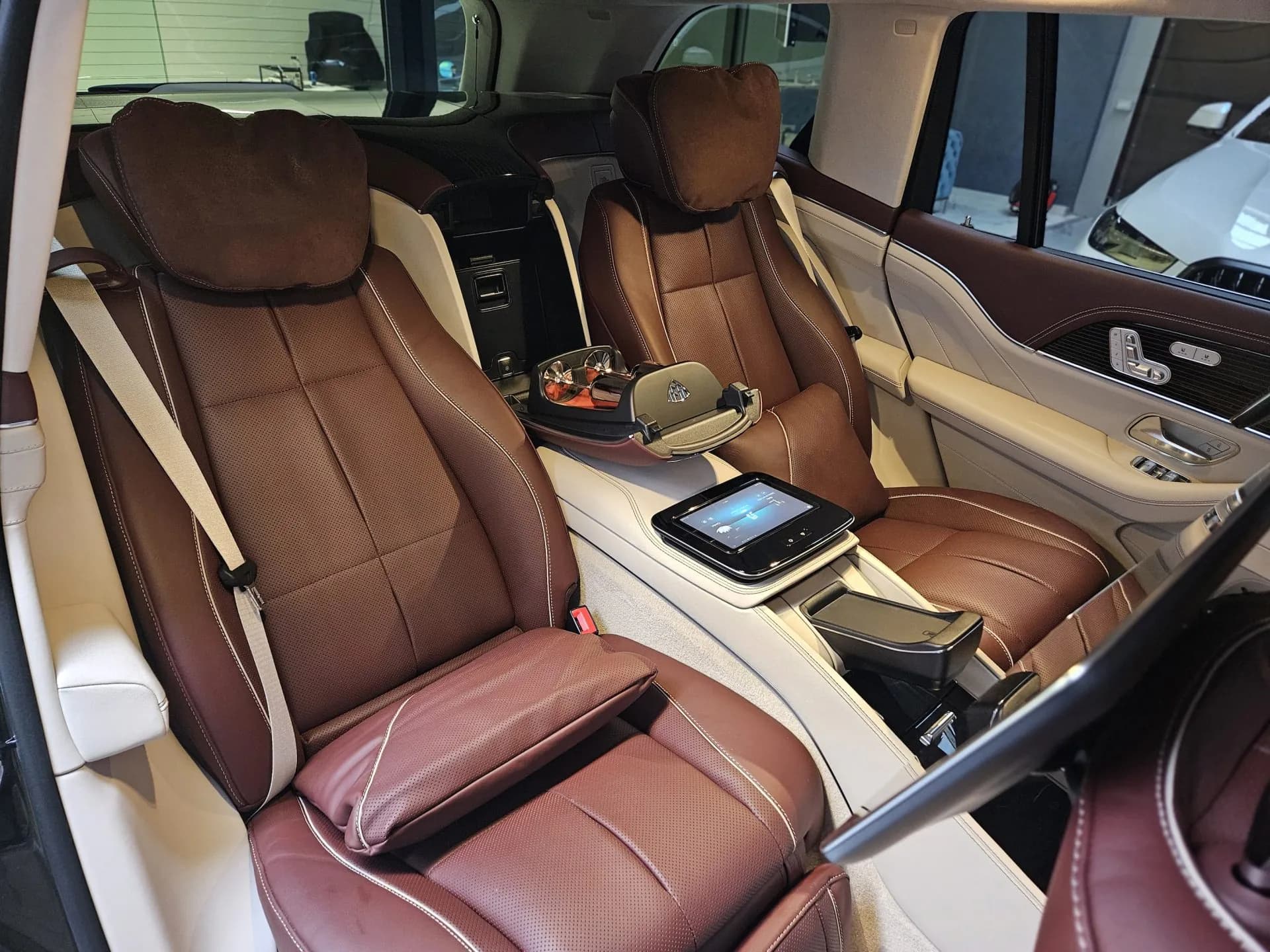 Mercedes Maybach GLS 600 — imaginea 23