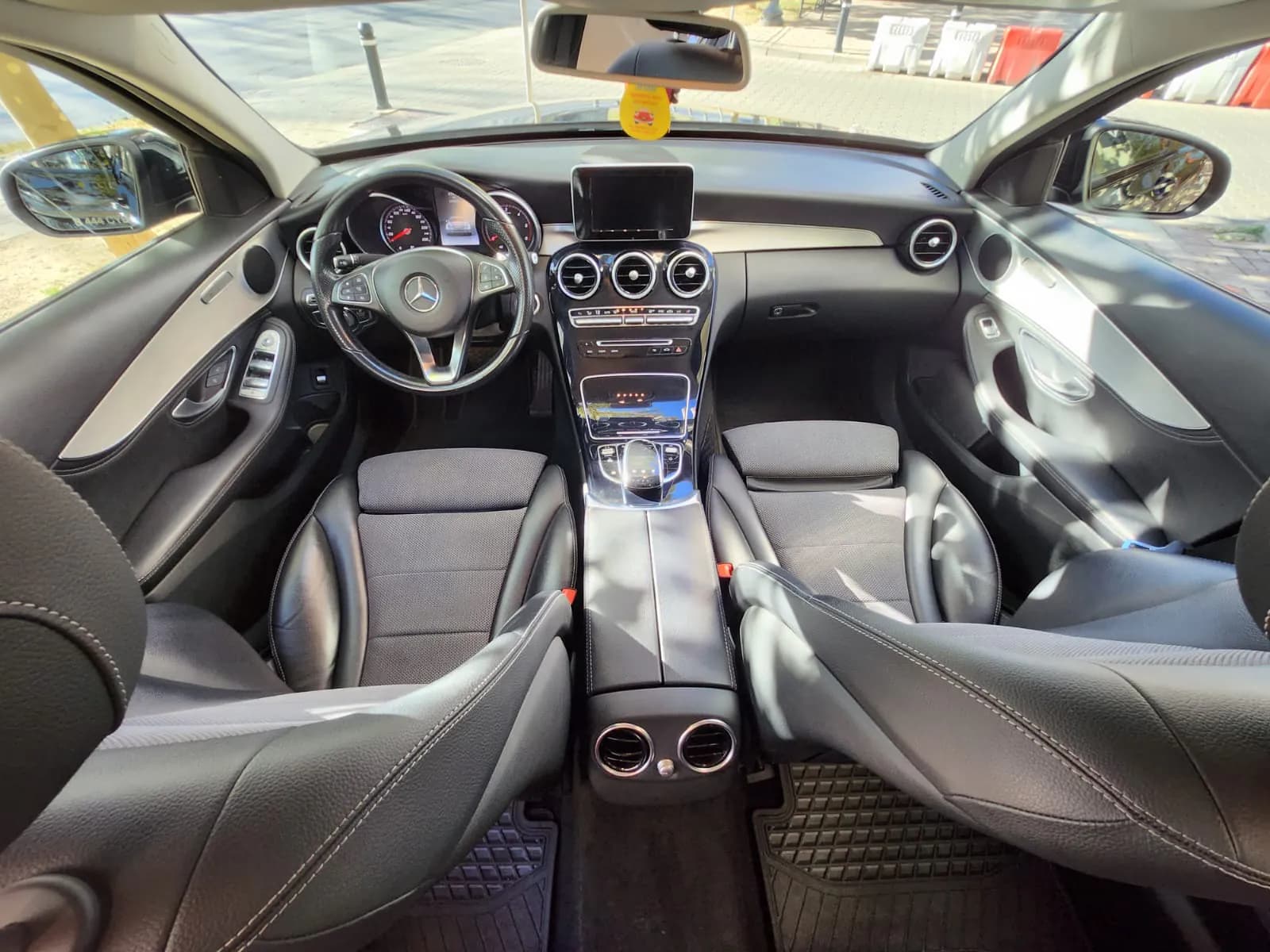 MERCEDES BENZ C 250 d — imaginea 14