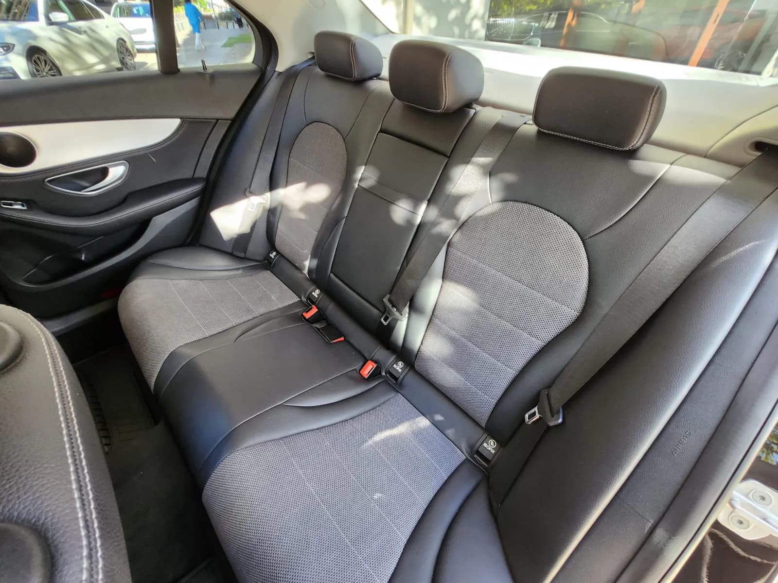 MERCEDES BENZ C 250 d — imaginea 13