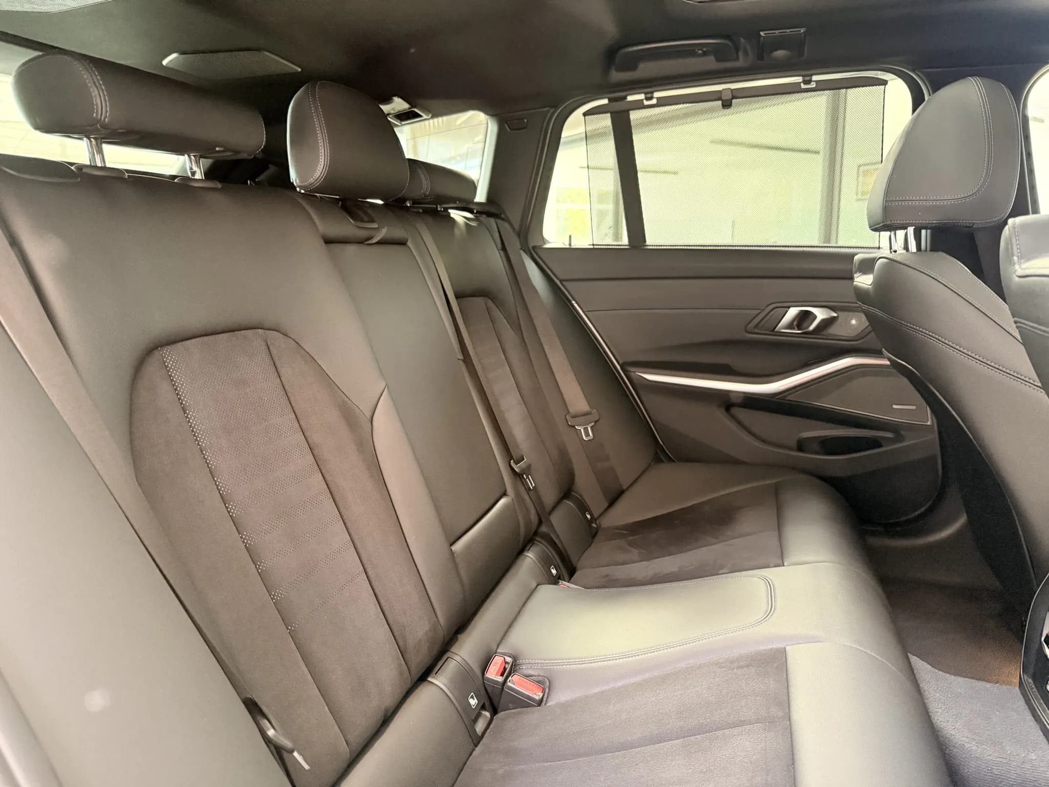 BMW Seria 3 320d xDrive — imaginea 13
