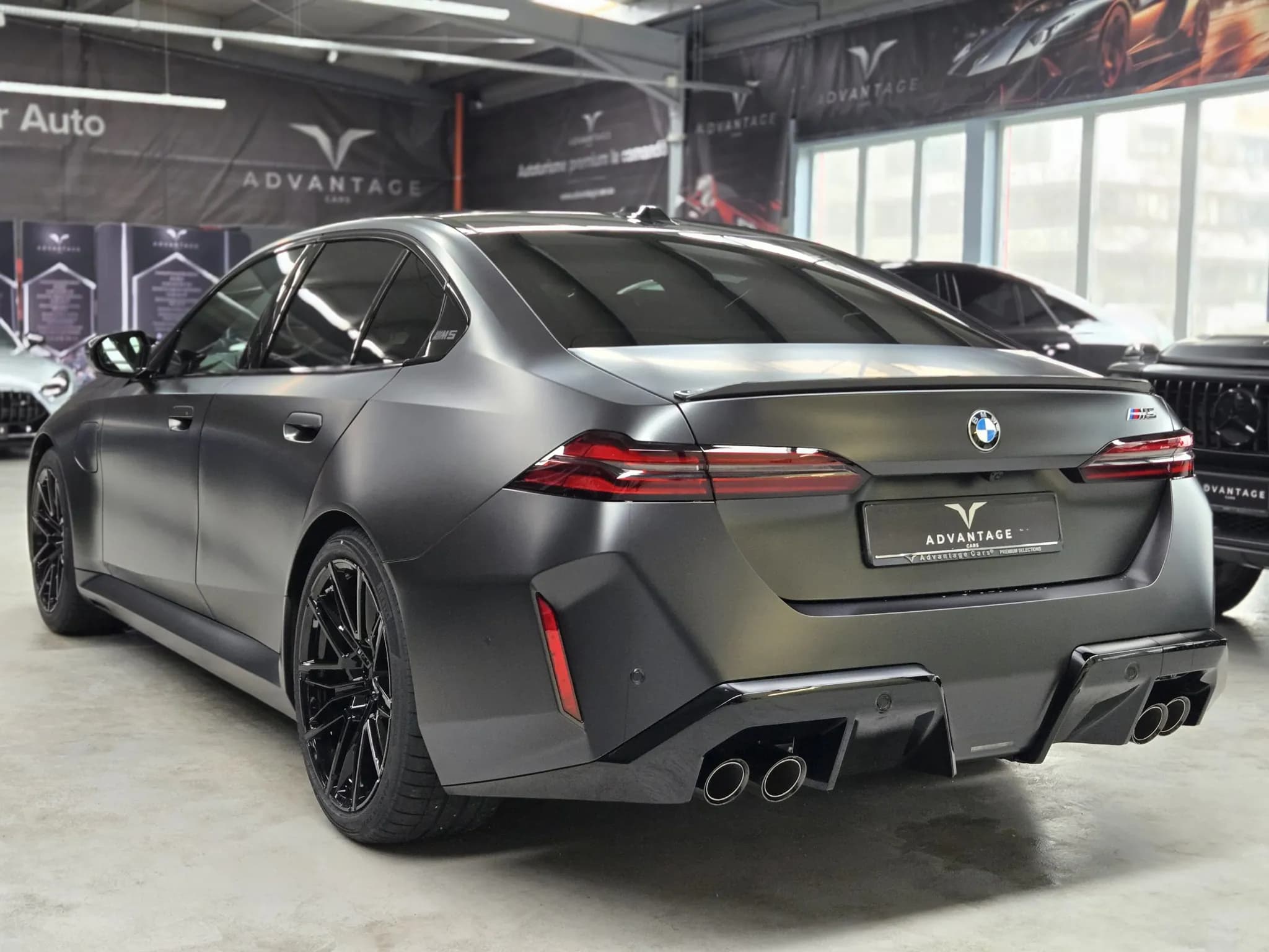 BMW M5 Sedan / Ultimate Package — imaginea 9
