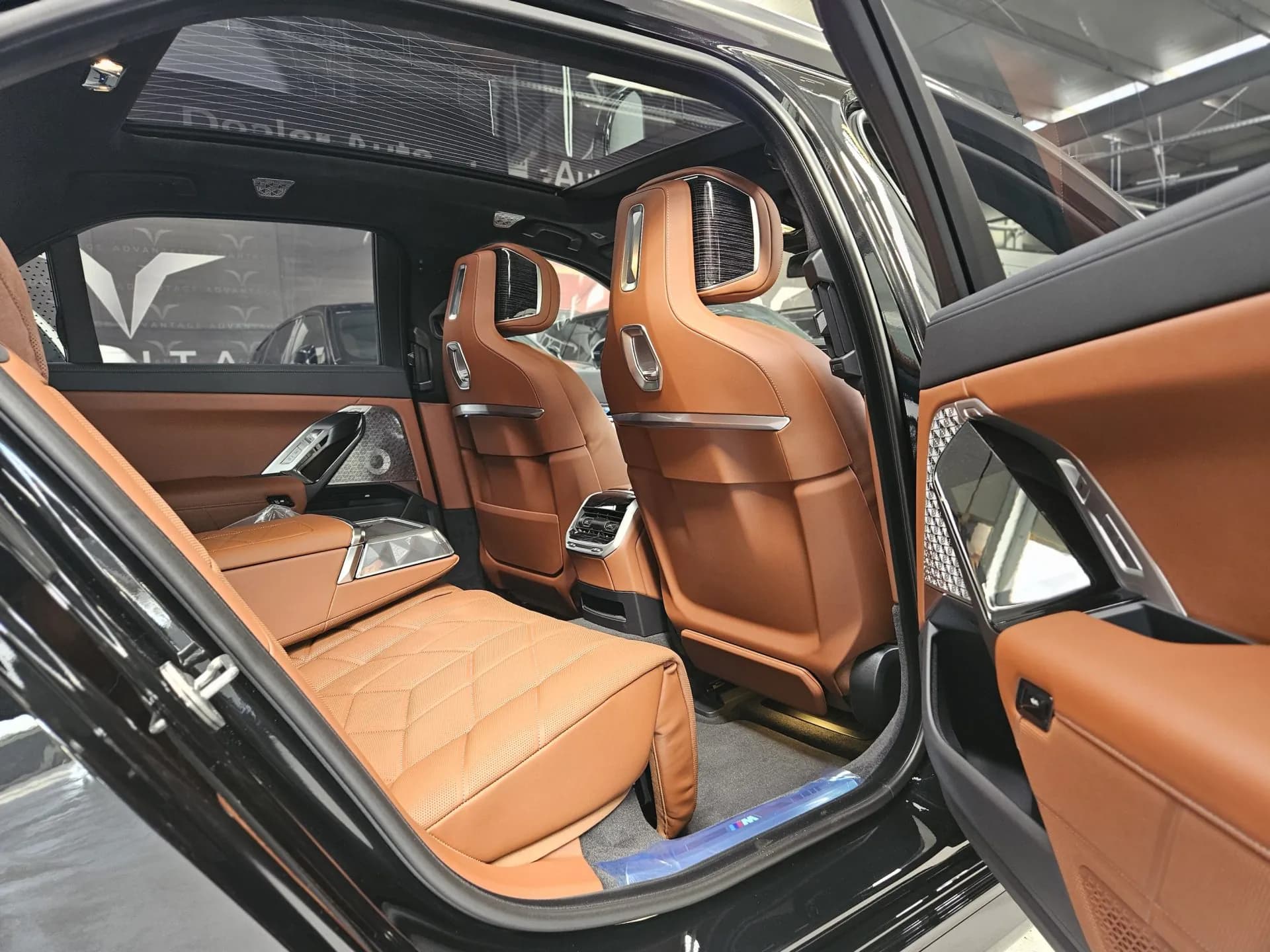 BMW 740d M Sport&Bi-Color — imaginea 11