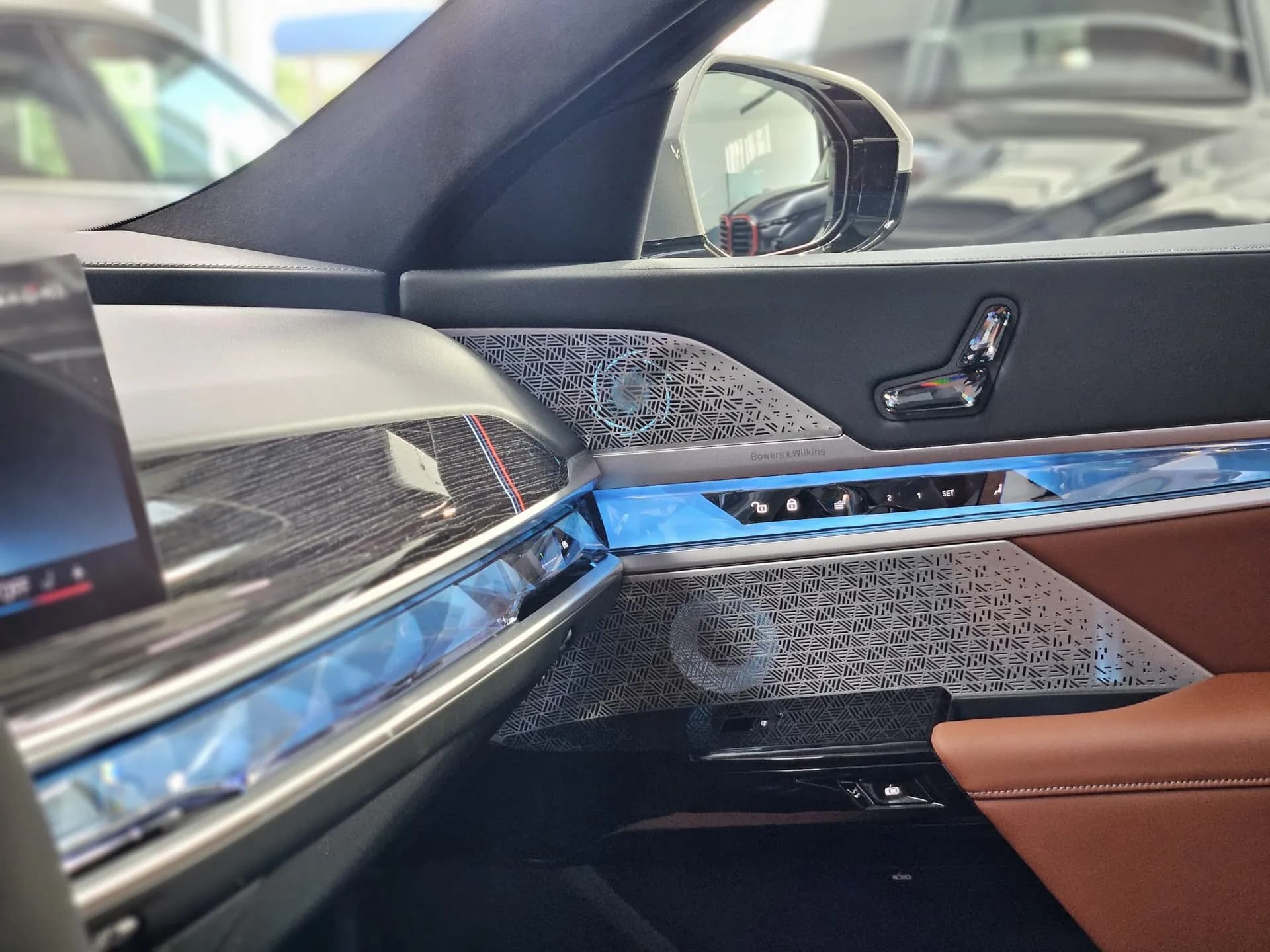 BMW 740d M Sport&Bi-Color — imaginea 17