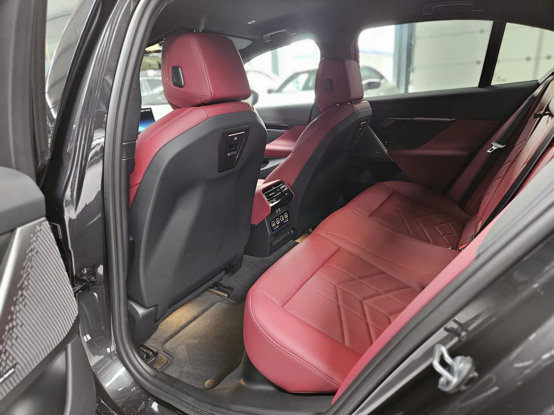 BMW 520d xDrive M-Sport Pro — imaginea 13